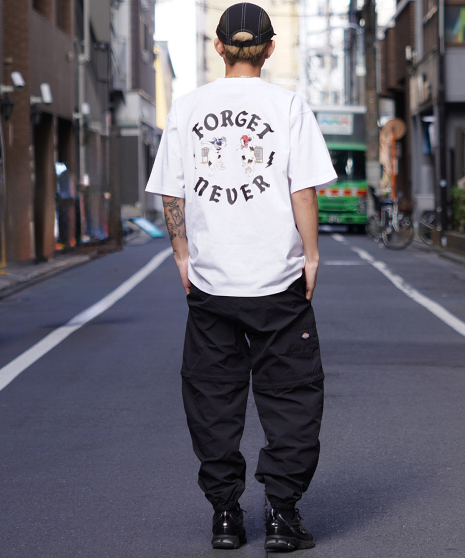 FORGET NEVER フォーゲットネバー メンズ 半袖Ｔシャツ バックプリント オーバーサイズ 242OO1ST203FN ムラサキスポーツ限定(BLK-M)