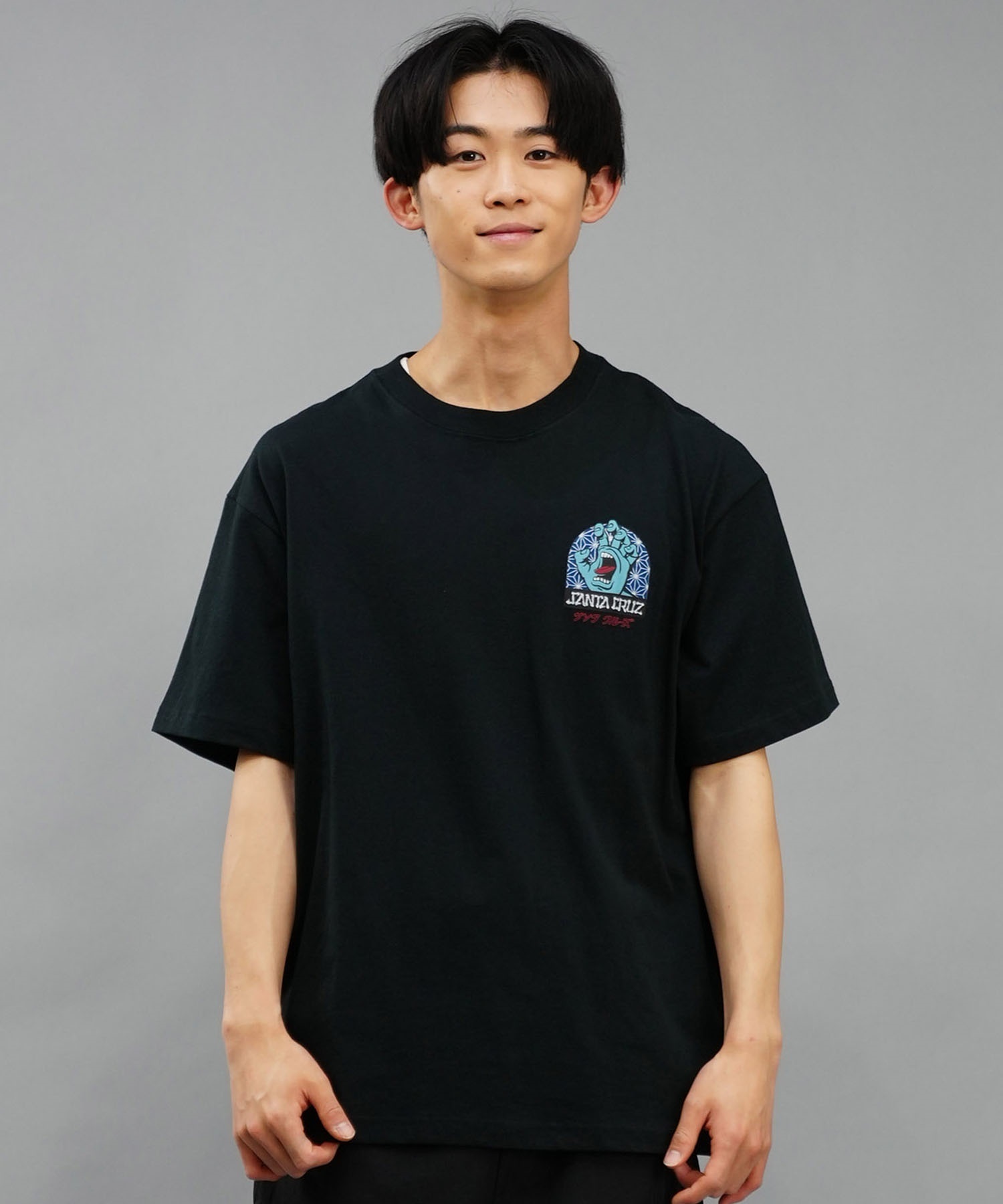 【ムラサキスポーツ限定】 SANTACRUZ サンタクルーズ メンズ 半袖 Tシャツ バックプリント 麻柄 カタカナ 502241416(OFFBK-M)