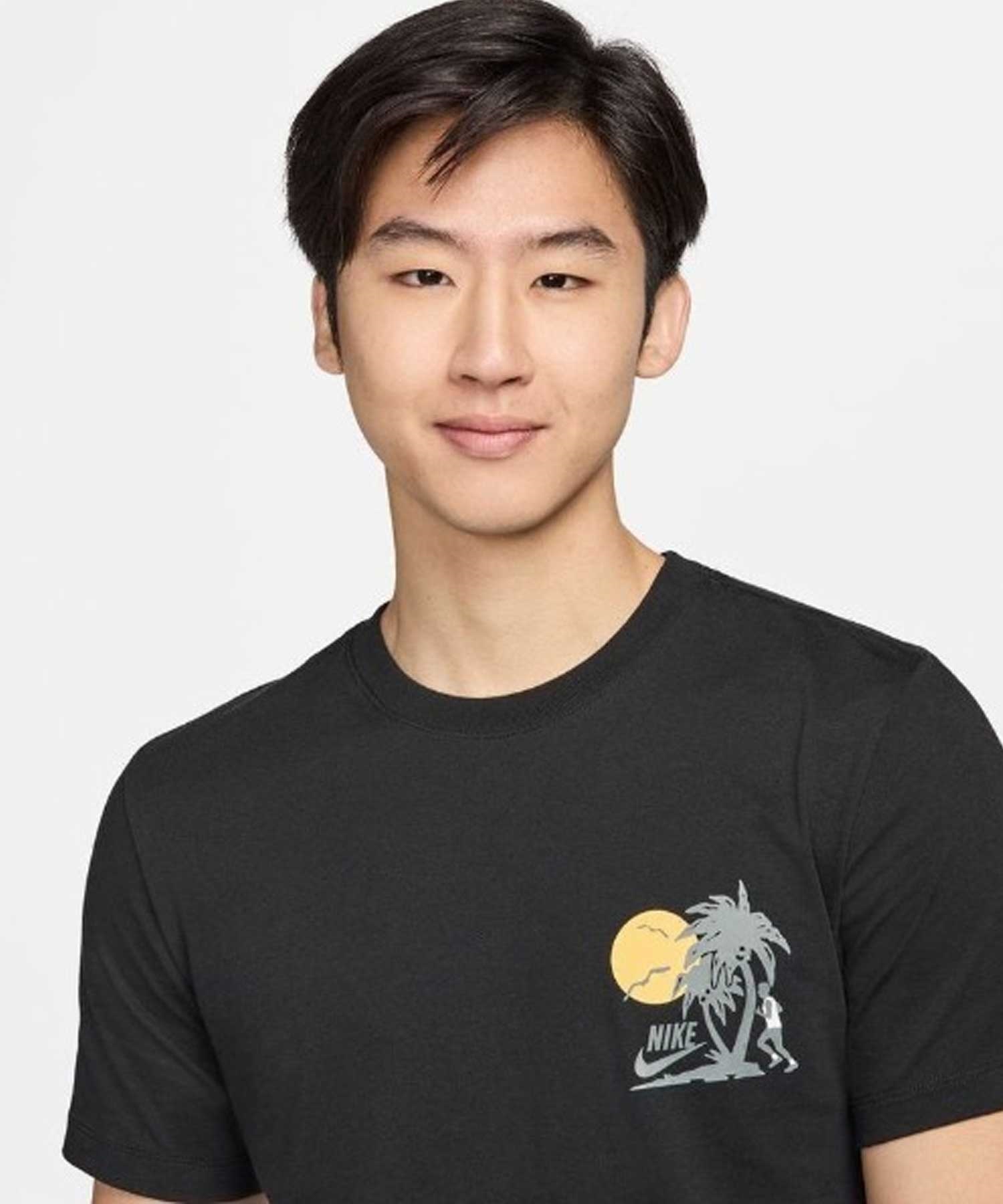 NIKE ナイキ DESI NSW NCPS S S 半袖 Tシャツ バック プリント