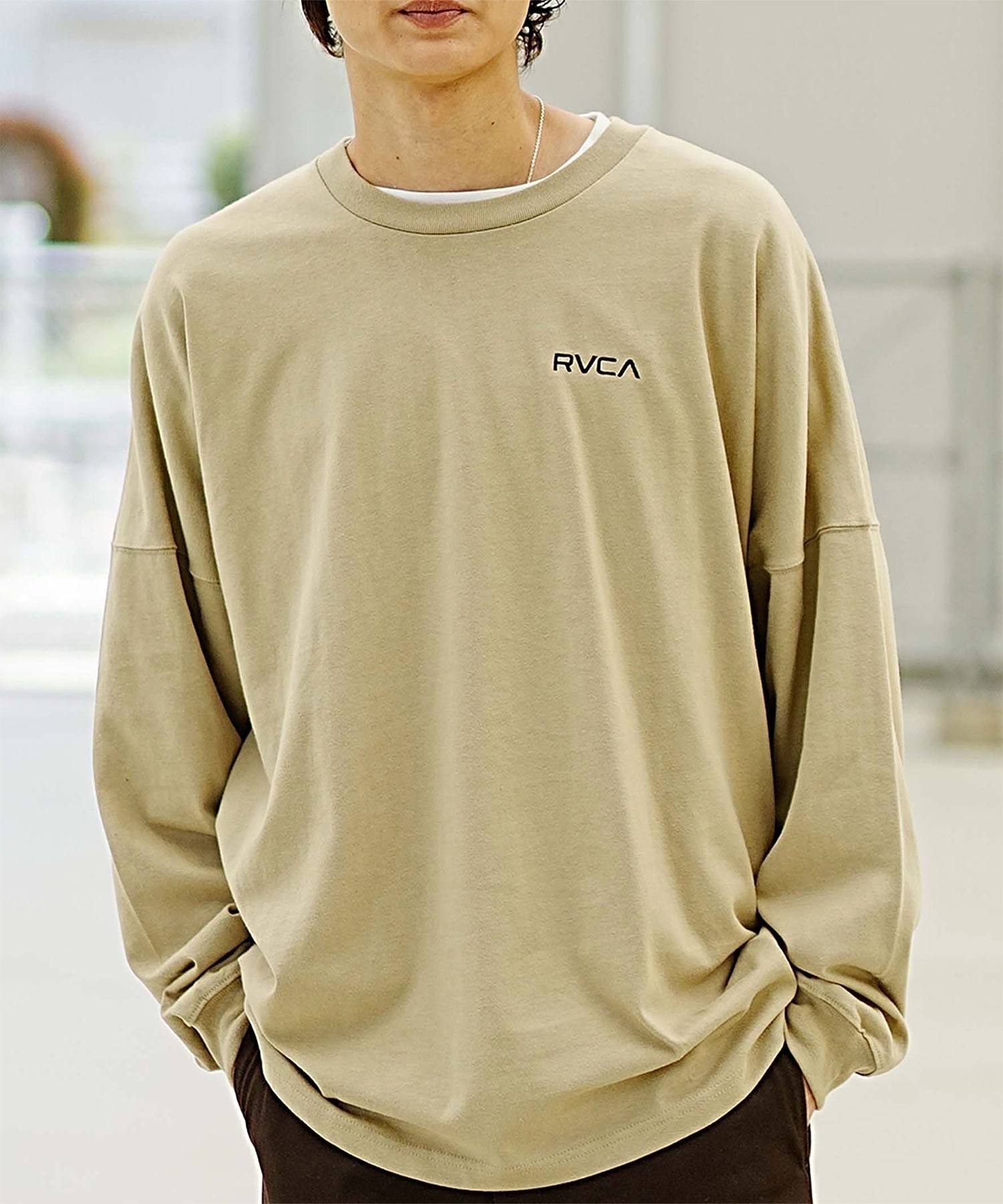 RVCA/ルーカ メンズ スクエアロゴT オーバーサイズ クルーネック長袖Tシャツ BD042-065(KHA-S)