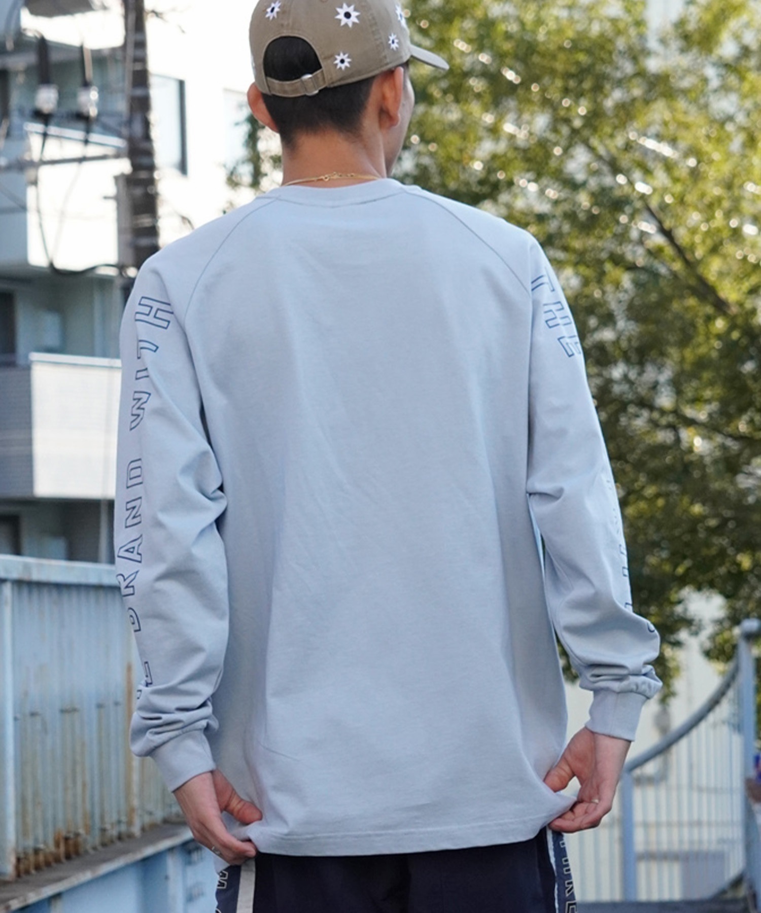 adidas アディダス メンズ レディース 長袖 Tシャツ ロンＴ スリーブプリント クルーネック オーバーサイズ JSY26(BK/WT-M)