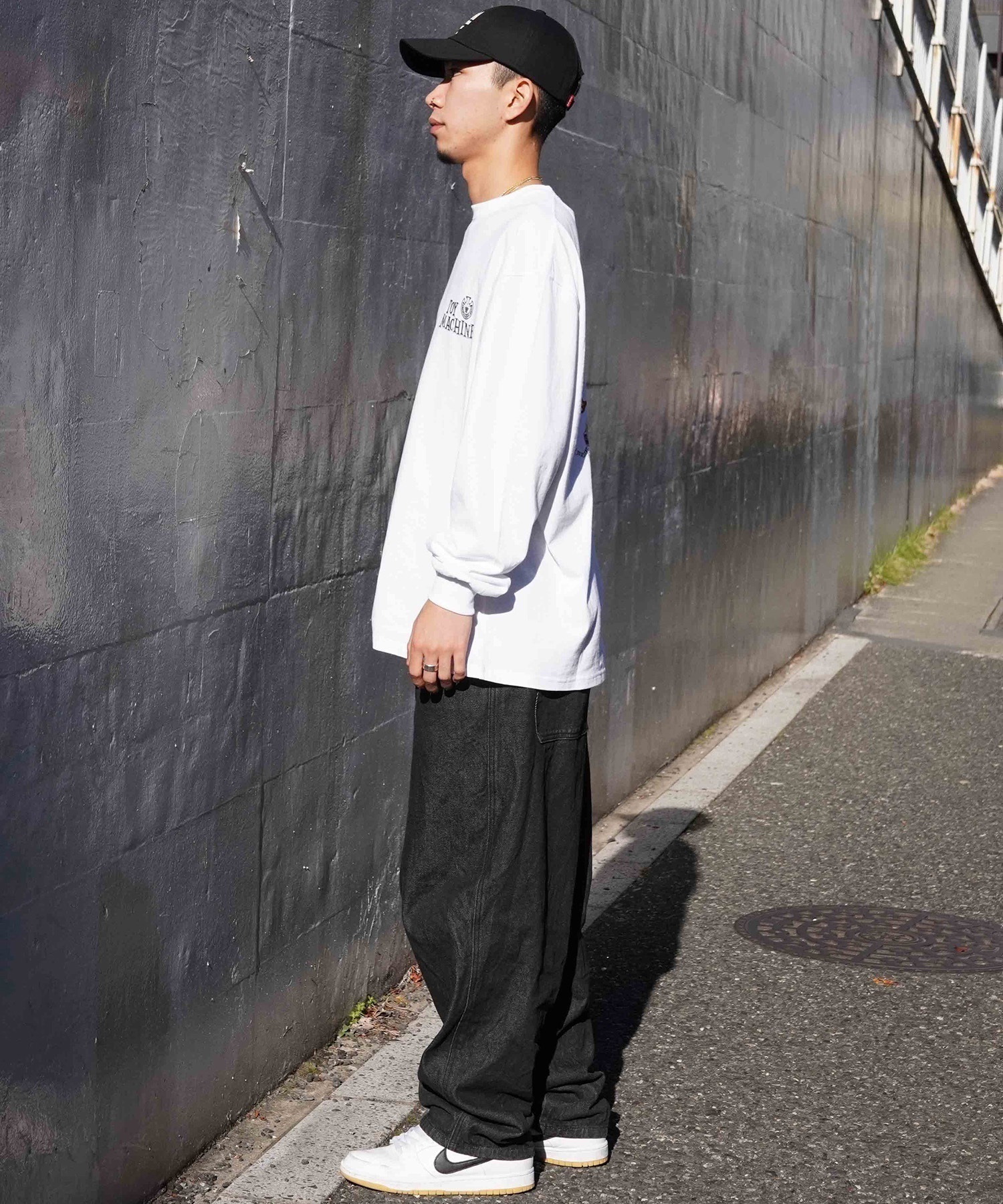 310122l80303209_sub10_LL.jpg