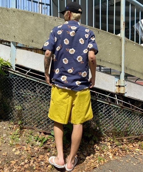 RVCA/ルーカ 花柄シャツ 半袖カジュアルシャツ/レーヨンシャツ