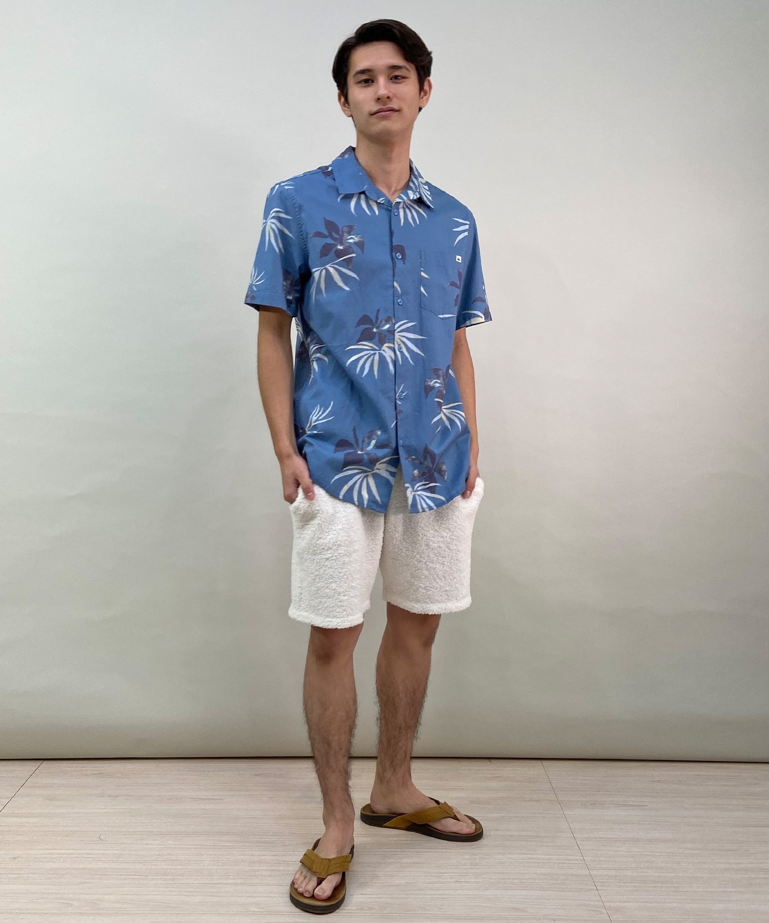 【クーポン対象】QUIKSILVER クイックシルバー メンズ 半袖 シャツ アロハシャツ 総柄 胸ポケット AQYWT03312(BKQ6-M)