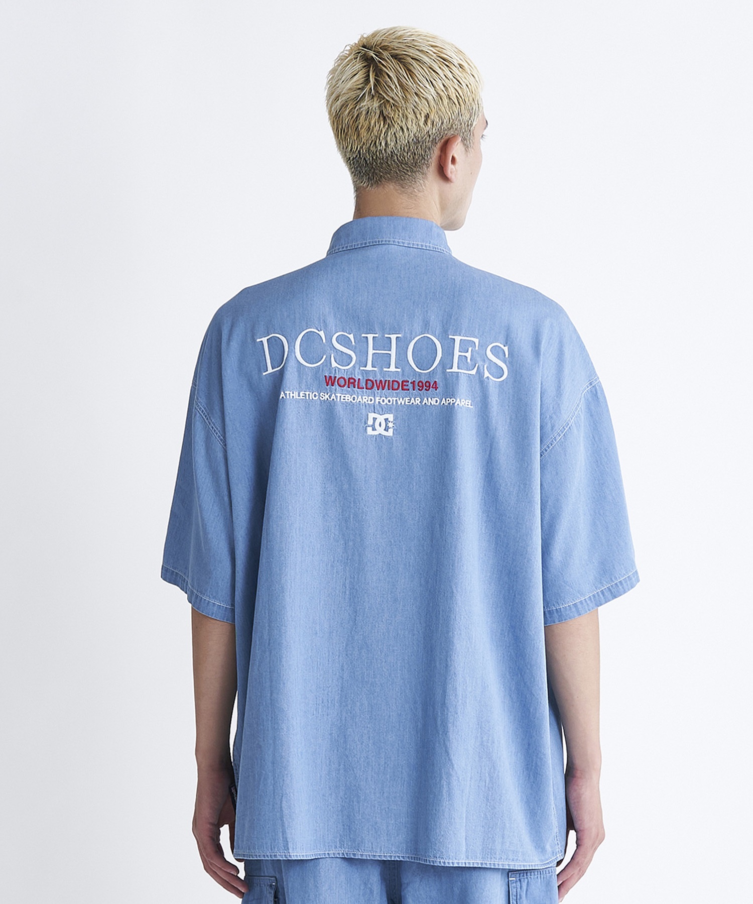boohoo MAN 刺繍デザイン シャツ & トラウザー セットアップ 2色 DC ディーシー メンズ 半袖シャツ バックロゴ 刺繍 ビッグ
