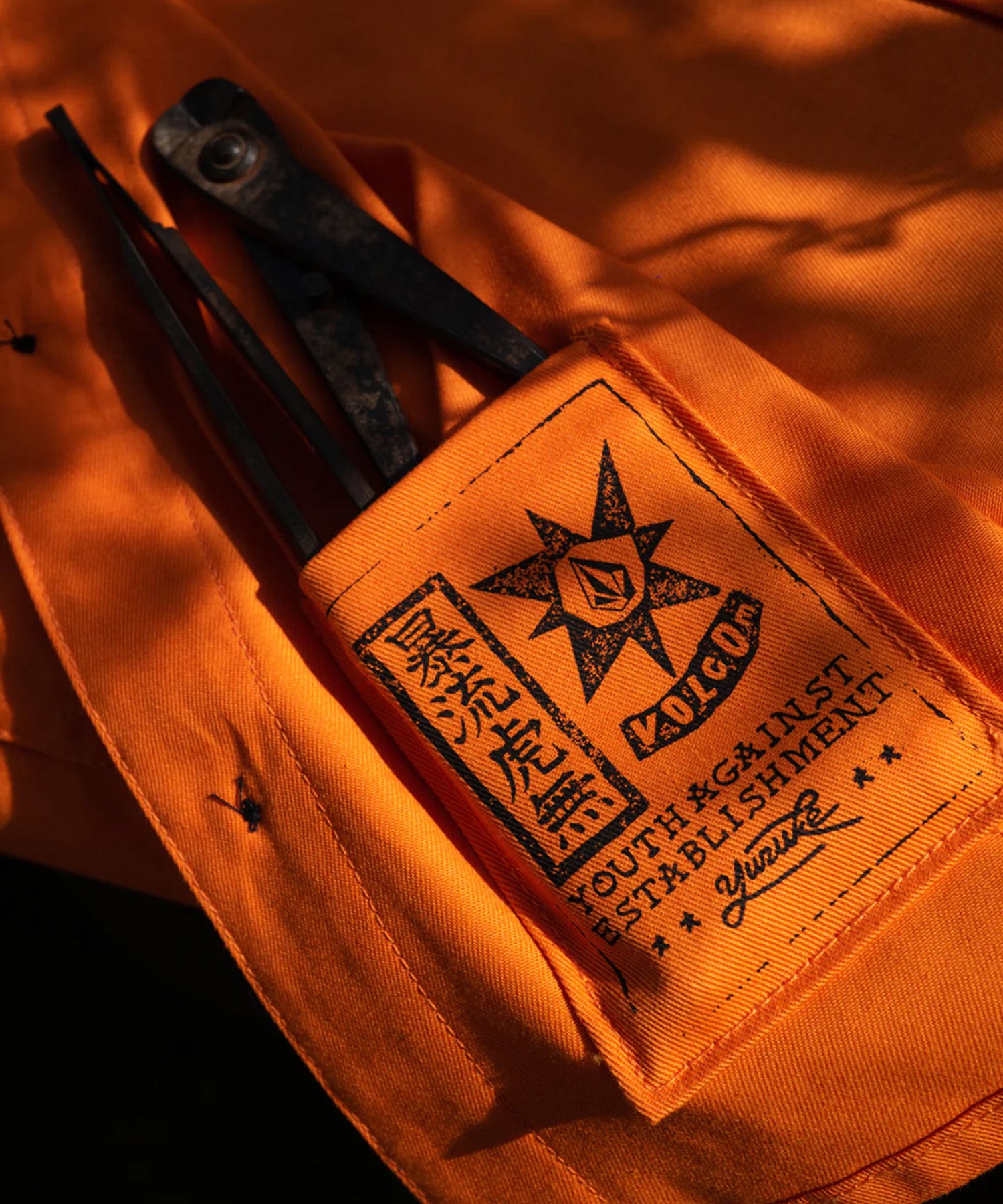 VOLCOM ボルコム メンズ 半袖 ワークシャツ バックプリント シンプル