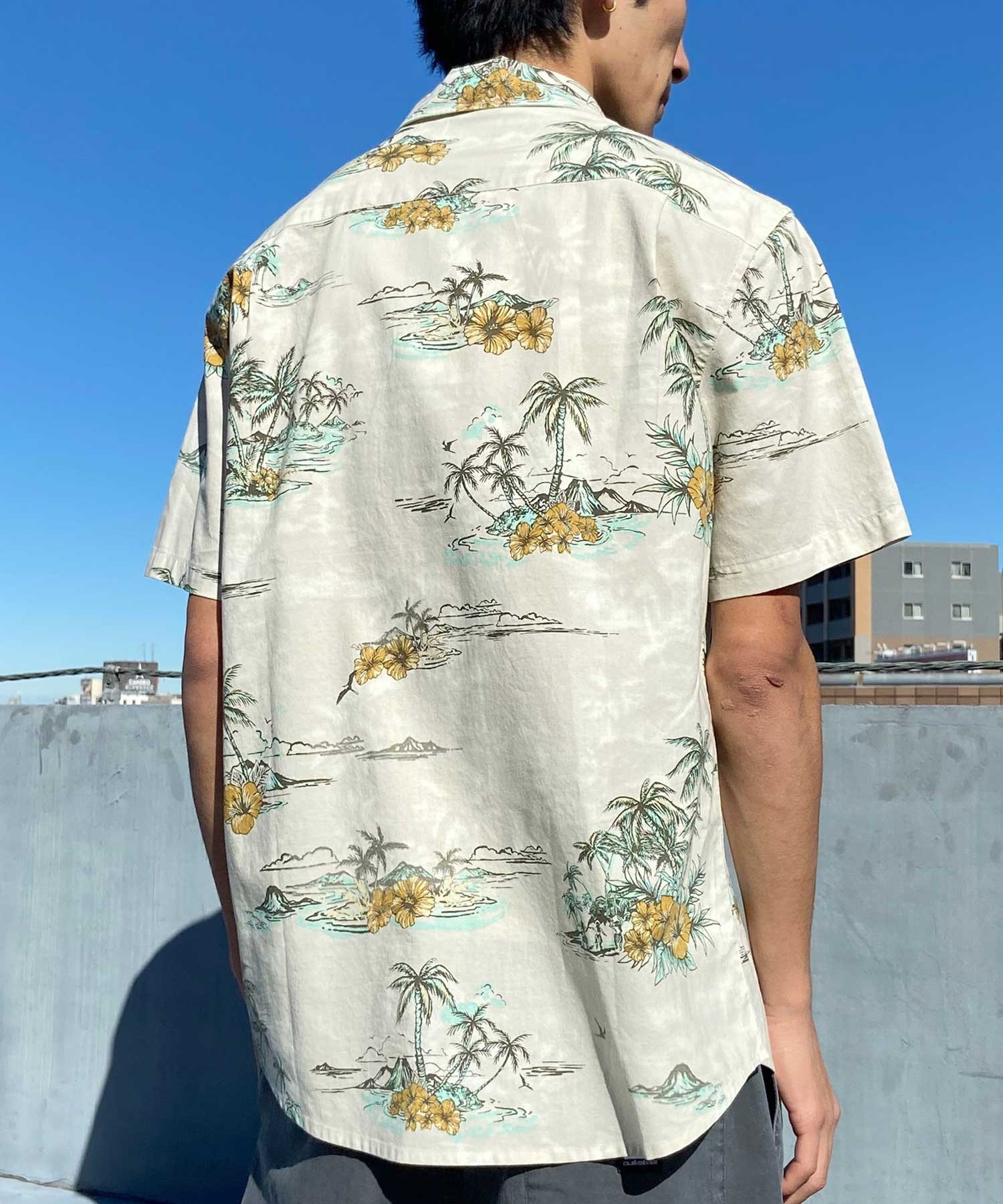 QUIKSILVER クイックシルバー メンズ 半袖 シャツ アロハシャツ 総柄 ワンポイント AQYWT03312(WEJ7-M)