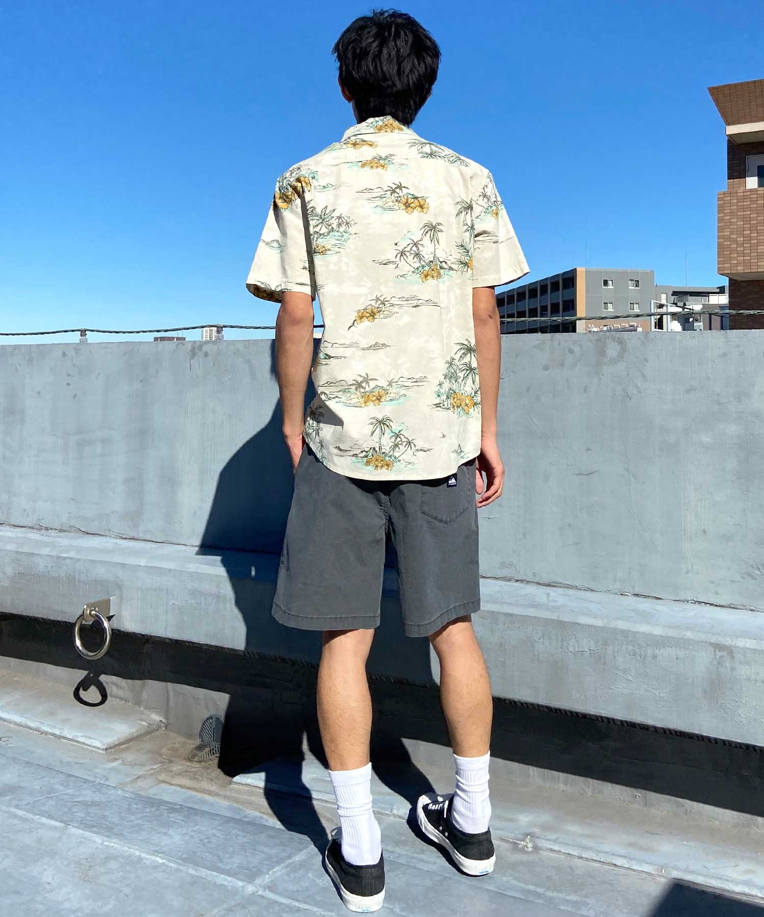 【クーポン対象】QUIKSILVER クイックシルバー メンズ 半袖 シャツ アロハシャツ 総柄 ワンポイント AQYWT03312(BHQ7-M)