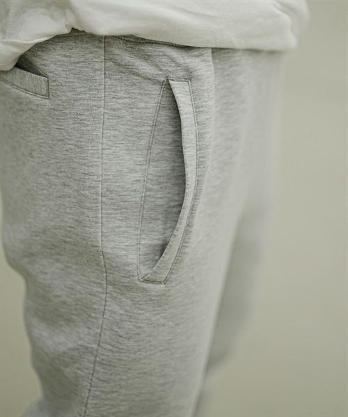 【ムラサキスポーツ限定】  NEW ERA/ニューエラ TECHSWEAT PANTS WORDM スウェット パンツ 撥水 セットアップ対応 14107840(GRY-M)