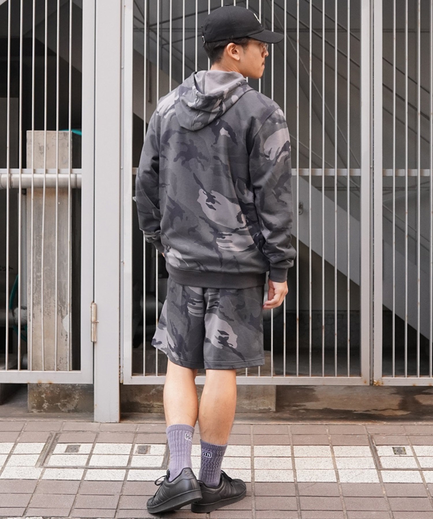 adidas アディダス メンズ スウェットパンツ ショートパンツ カモフラ柄 セットアップ対応 KNR02(GR/GR-M)