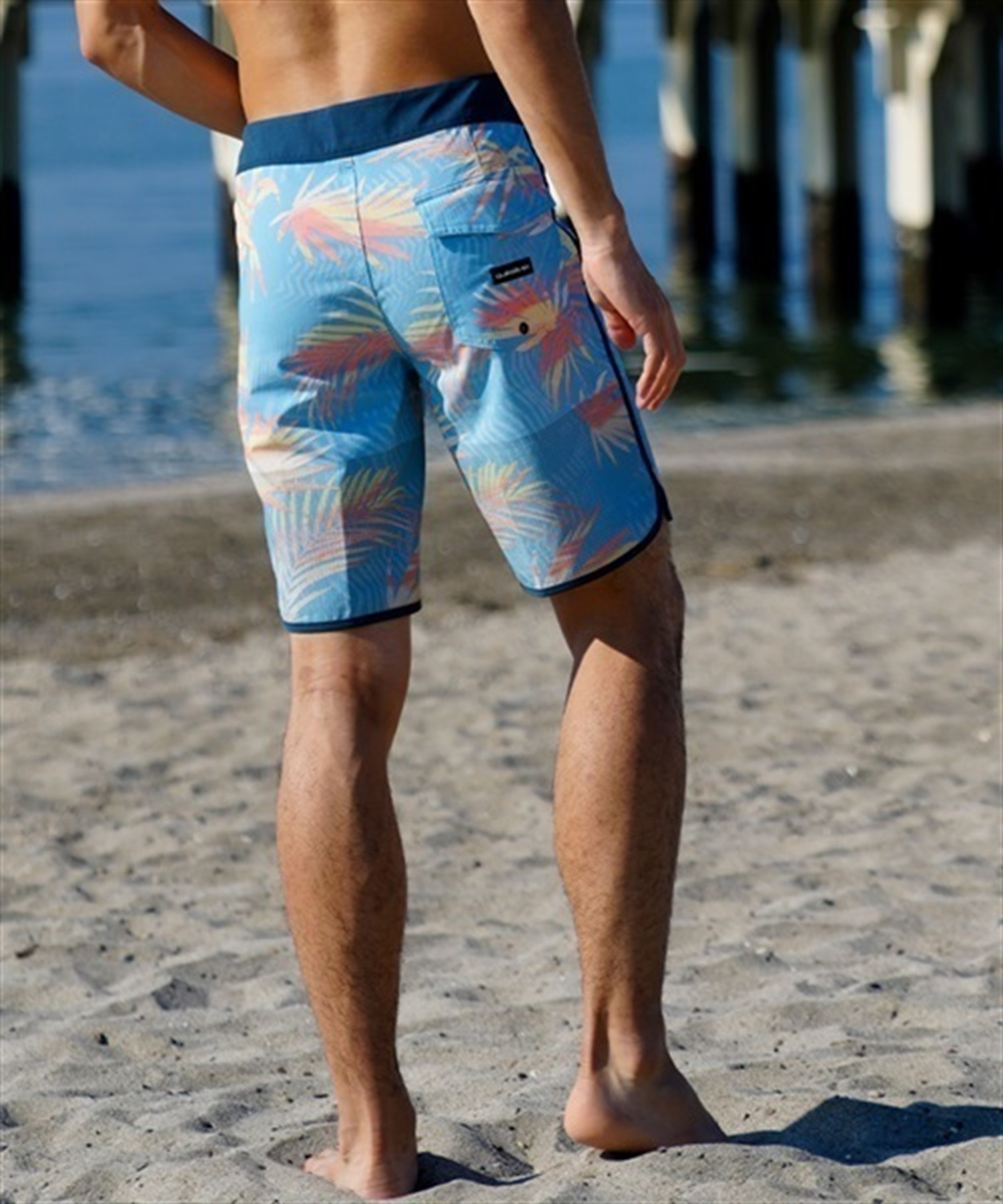 QUIKSILVER/クイックシルバー 総柄 トップパフォーマンスモデル