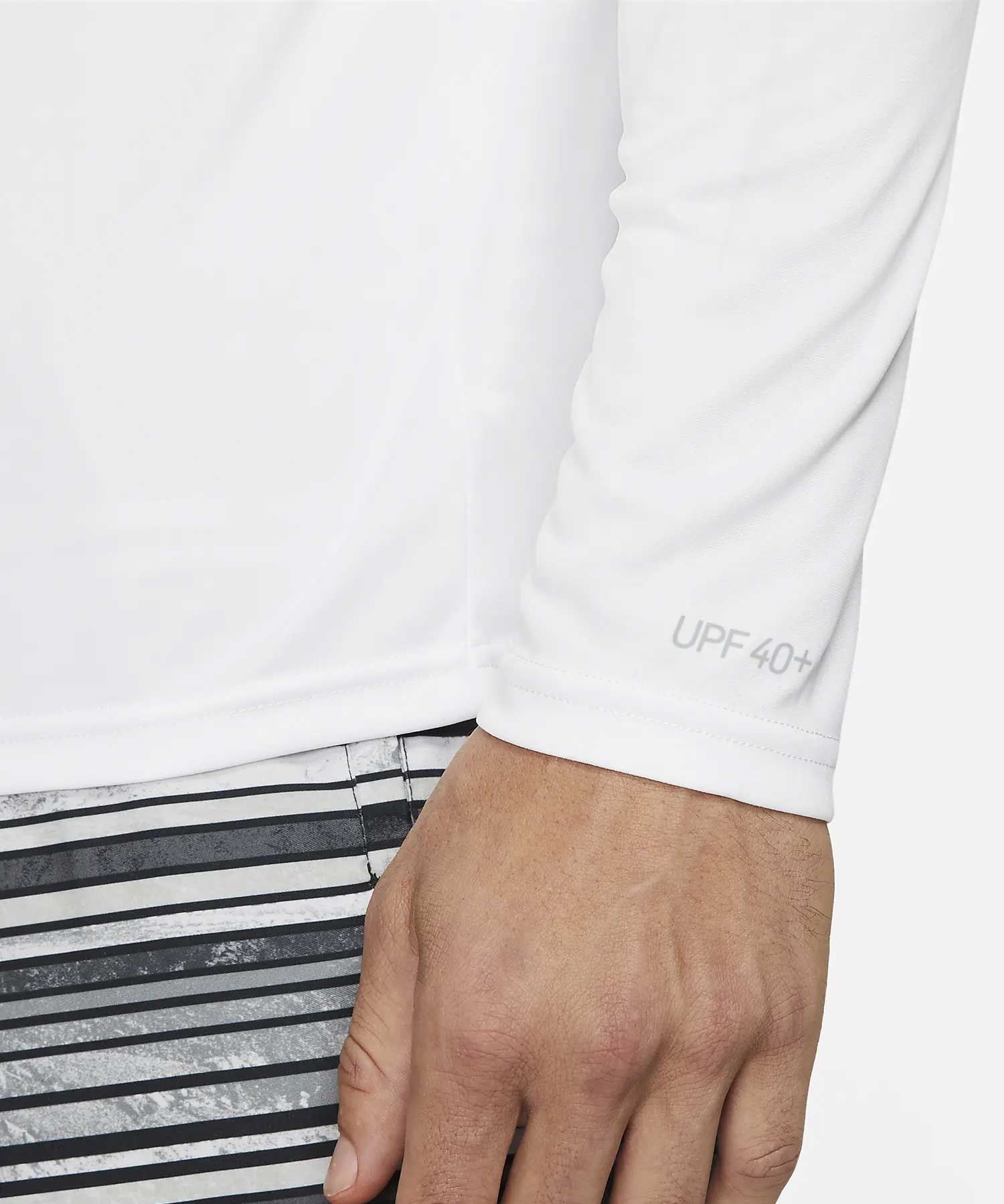 【新品】NIKEロングスリーブUS-M NIKE ナイキ Essential メンズ 長袖 Tシャツ ラッシュガード