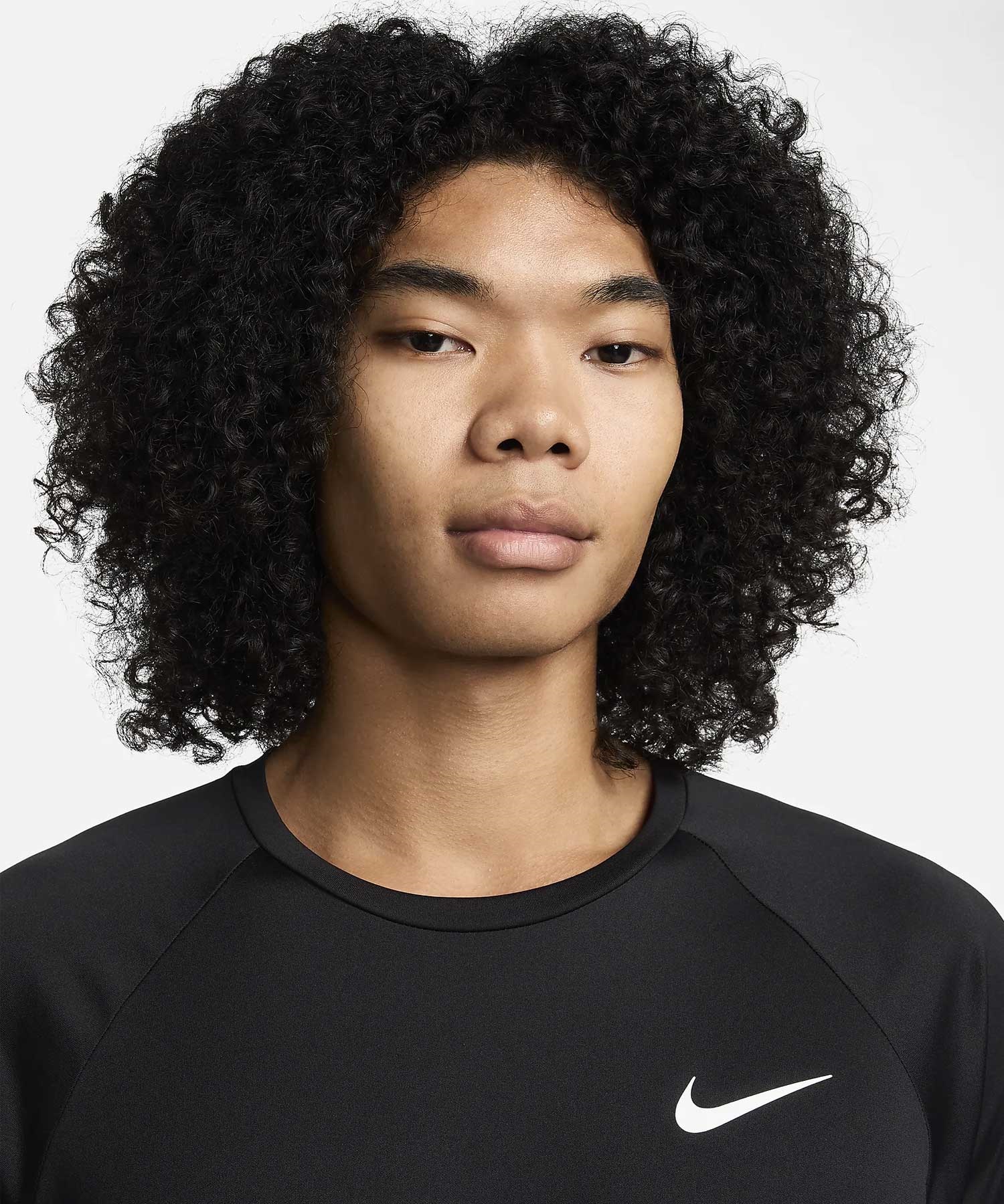 NIKE ナイキ Essential メンズ 長袖 Tシャツ ラッシュガード ユーティリティ 水陸両用 ワンポイント ロングスリーブ ハイドロガード NESSA587(BKWT-S)