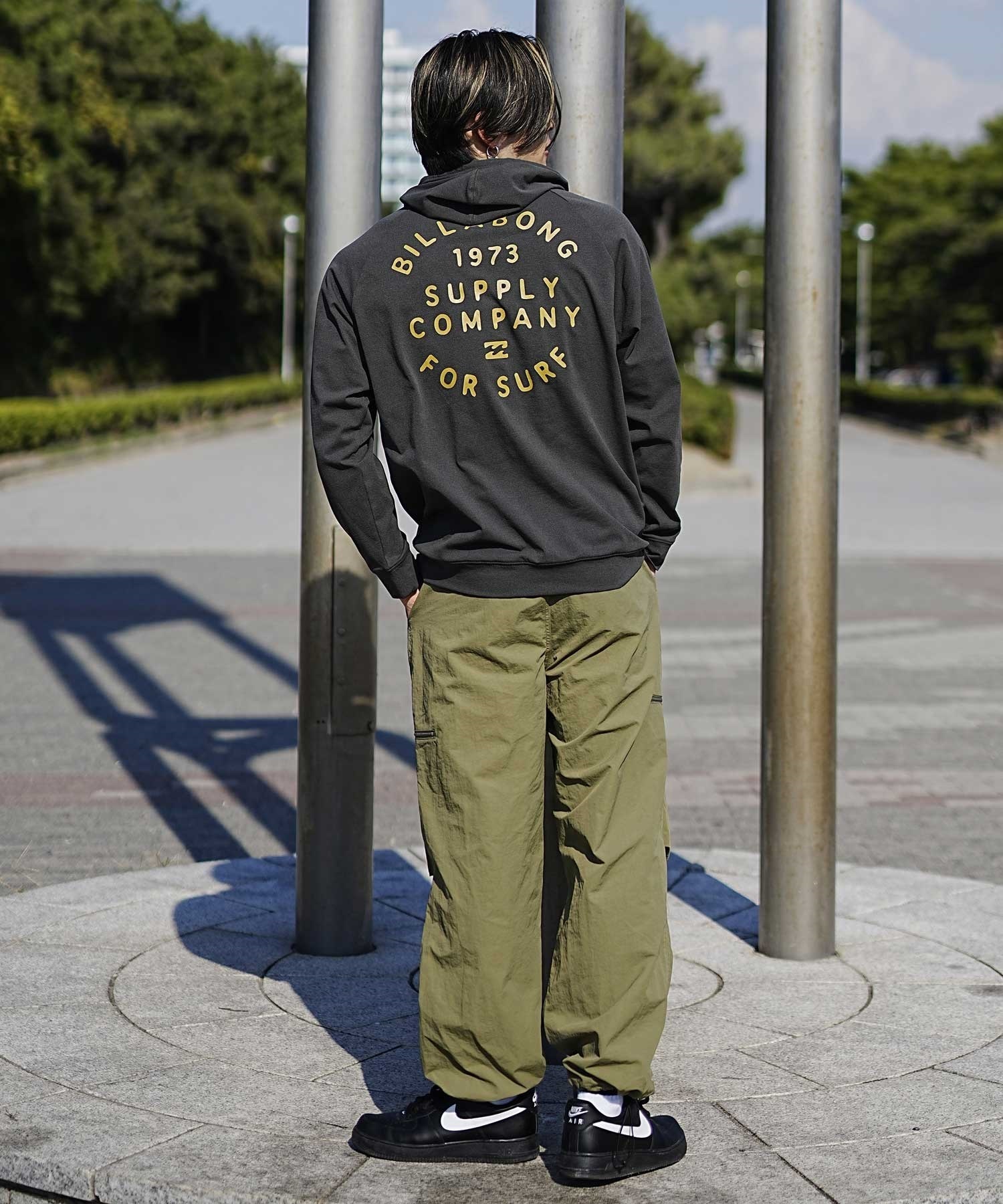 BILLABONG ビラボン パーカー プルオーバー メンズ スウェット フーディー バックプリント ストレッチ 撥水加工 セットアップ対応  BE012-022 パーカー｜ムラサキスポーツオンラインストア 通販