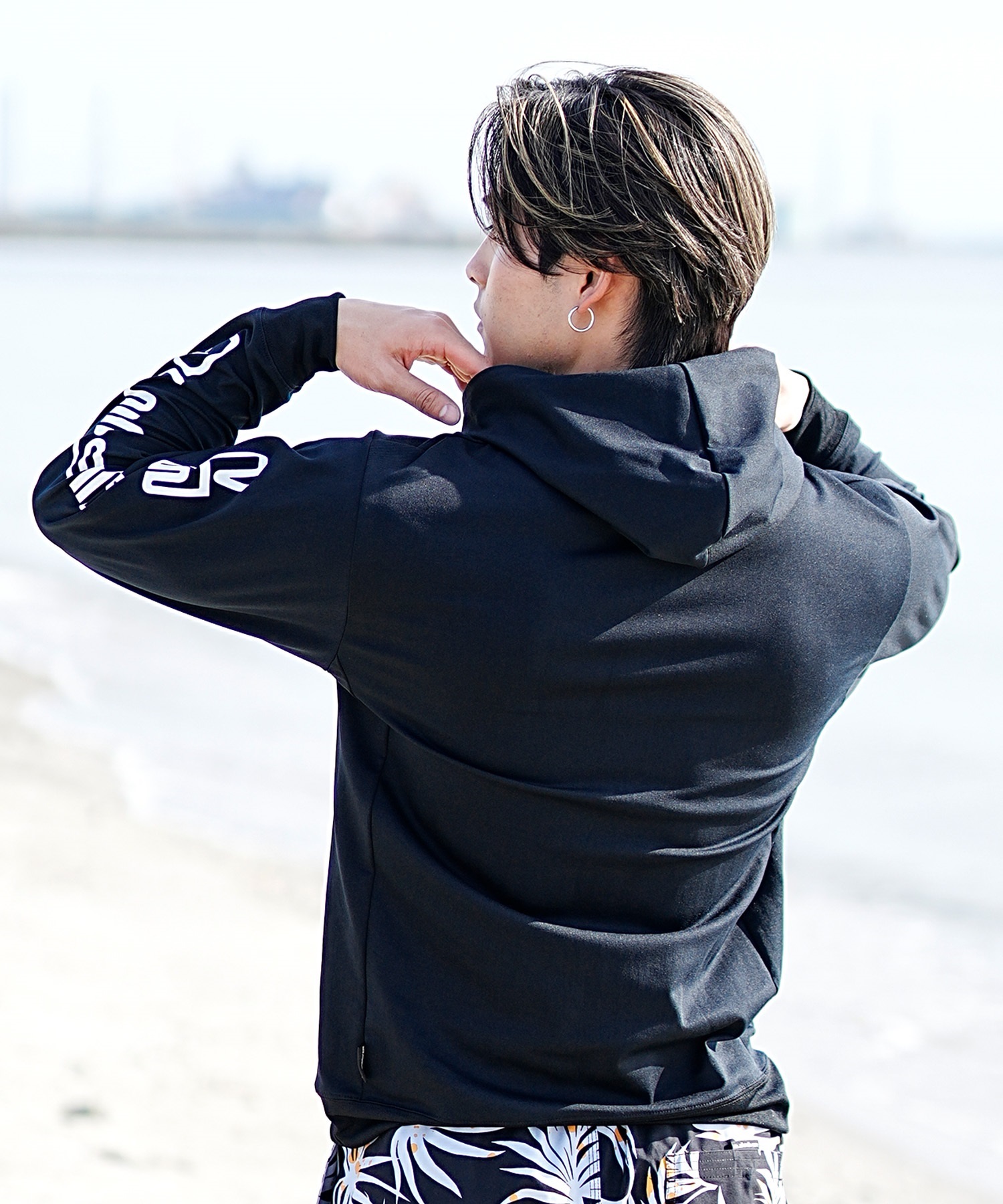 QUIKSILVER クイックシルバー メンズ ラッシュガード ジップアップ パーカー 長袖 水着 UVカット FRONT OMNI ZIP HOODIE QLY241032(BLK-M)