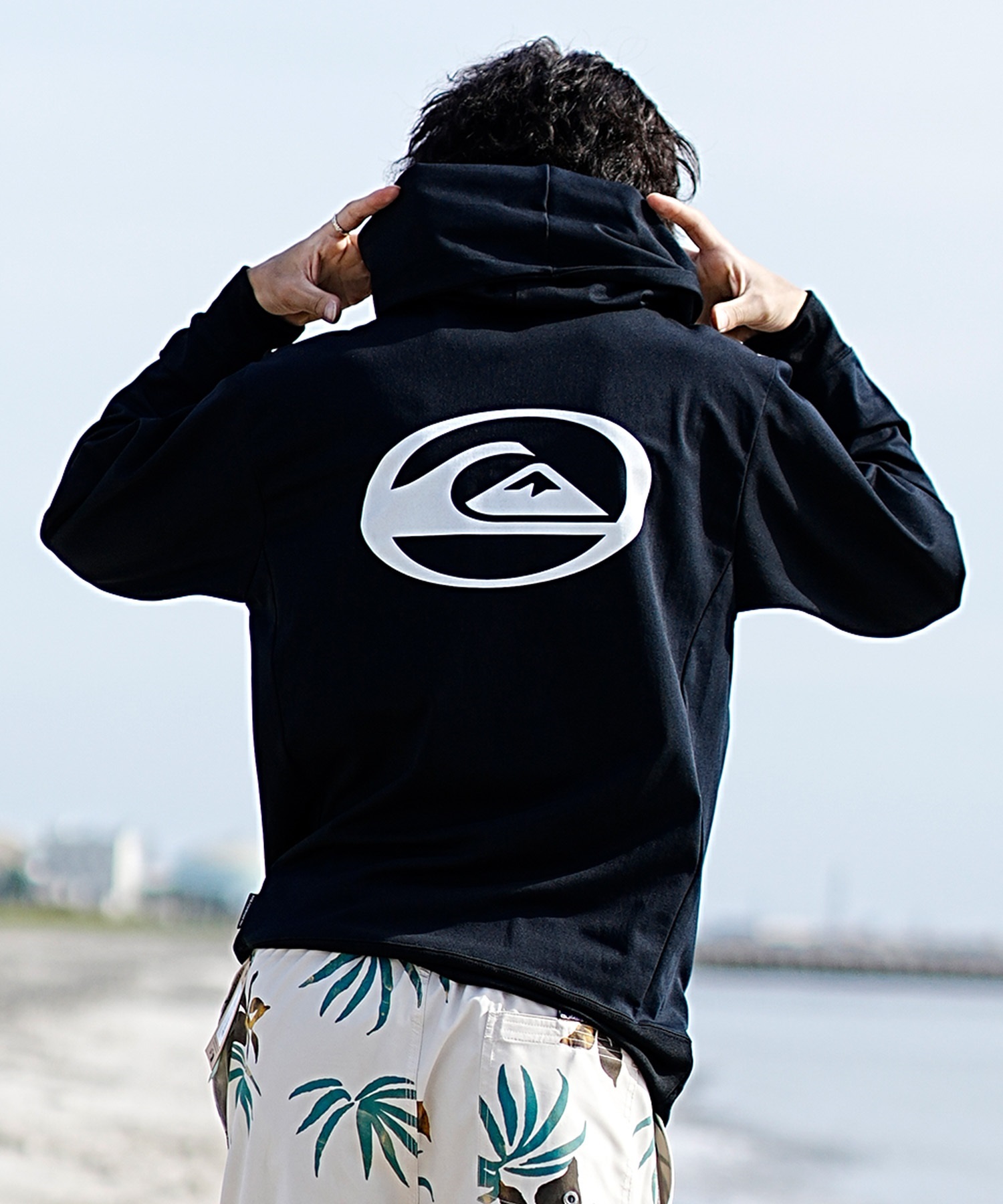 QUIKSILVER クイックシルバー メンズ ラッシュガード ジップアップ パーカー 長袖 ハイネック 水着 UVカット SATURN ZIP HOODIE QLY241033(BLK-M)