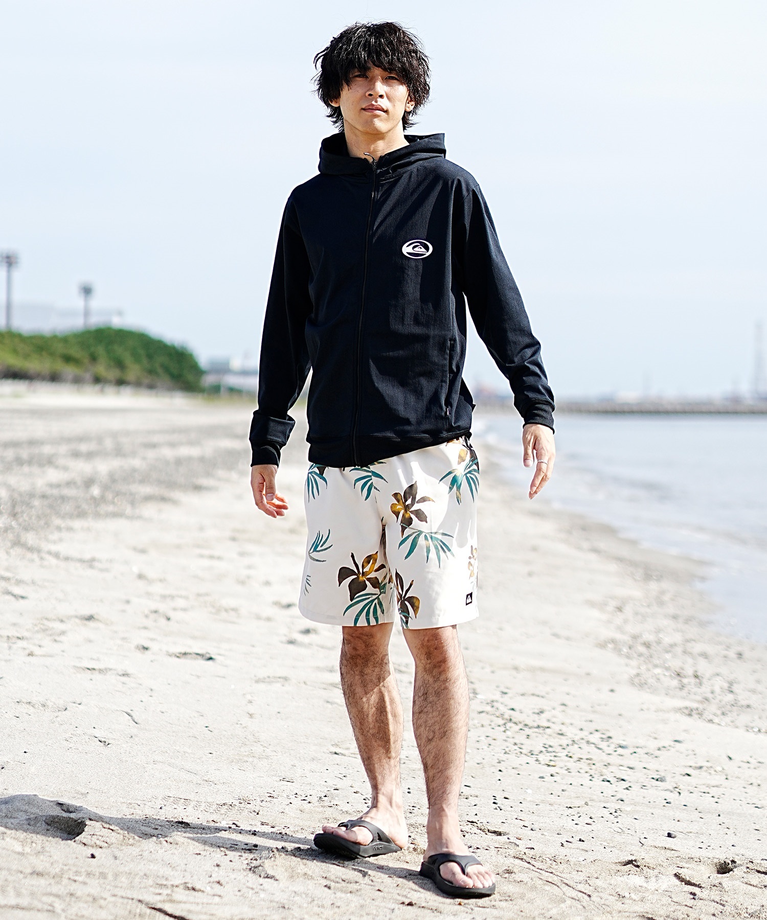 【マトメガイ対象】QUIKSILVER クイックシルバー メンズ ラッシュガード ジップアップ パーカー 長袖 ハイネック 水着 UVカット SATURN ZIP HOODIE QLY241033(BLK-M)