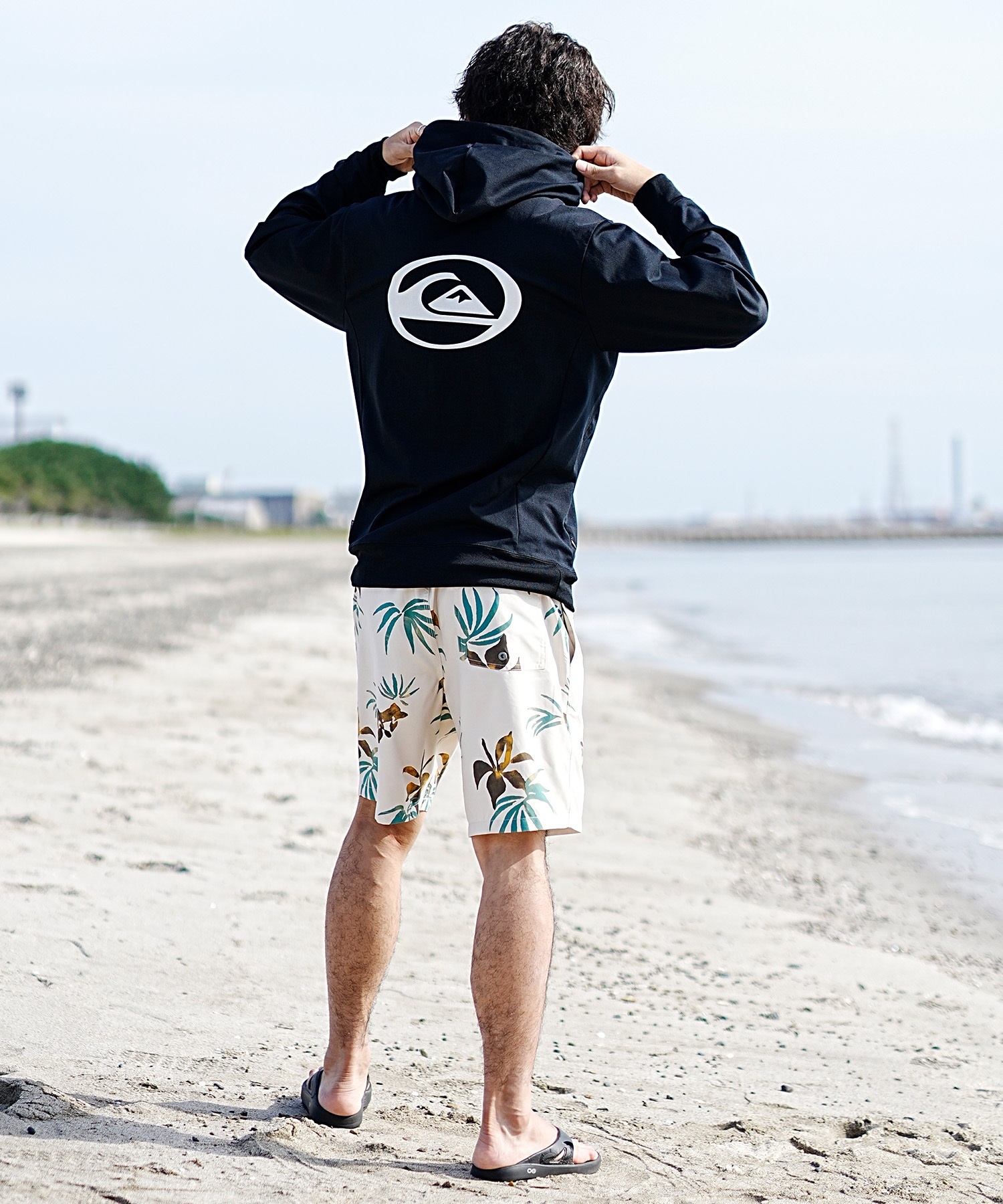 QUIKSILVER クイックシルバー メンズ ラッシュガード ジップアップ パーカー 長袖 ハイネック 水着 UVカット SATURN ZIP HOODIE QLY241033(BLK-M)