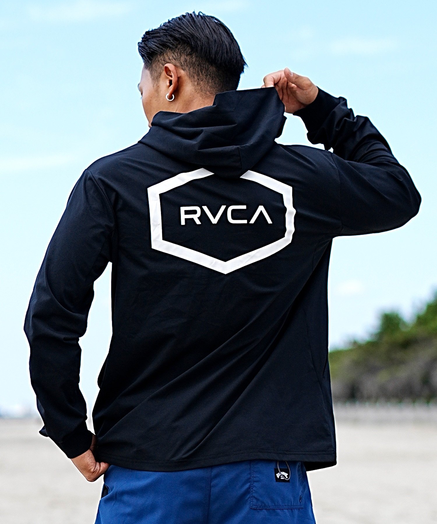 【マトメガイ対象】RVCA ルーカ メンズ ラッシュガード ユーティリティ 水陸両用パーカー フルジップパーカー BE041-800(BBR-S)