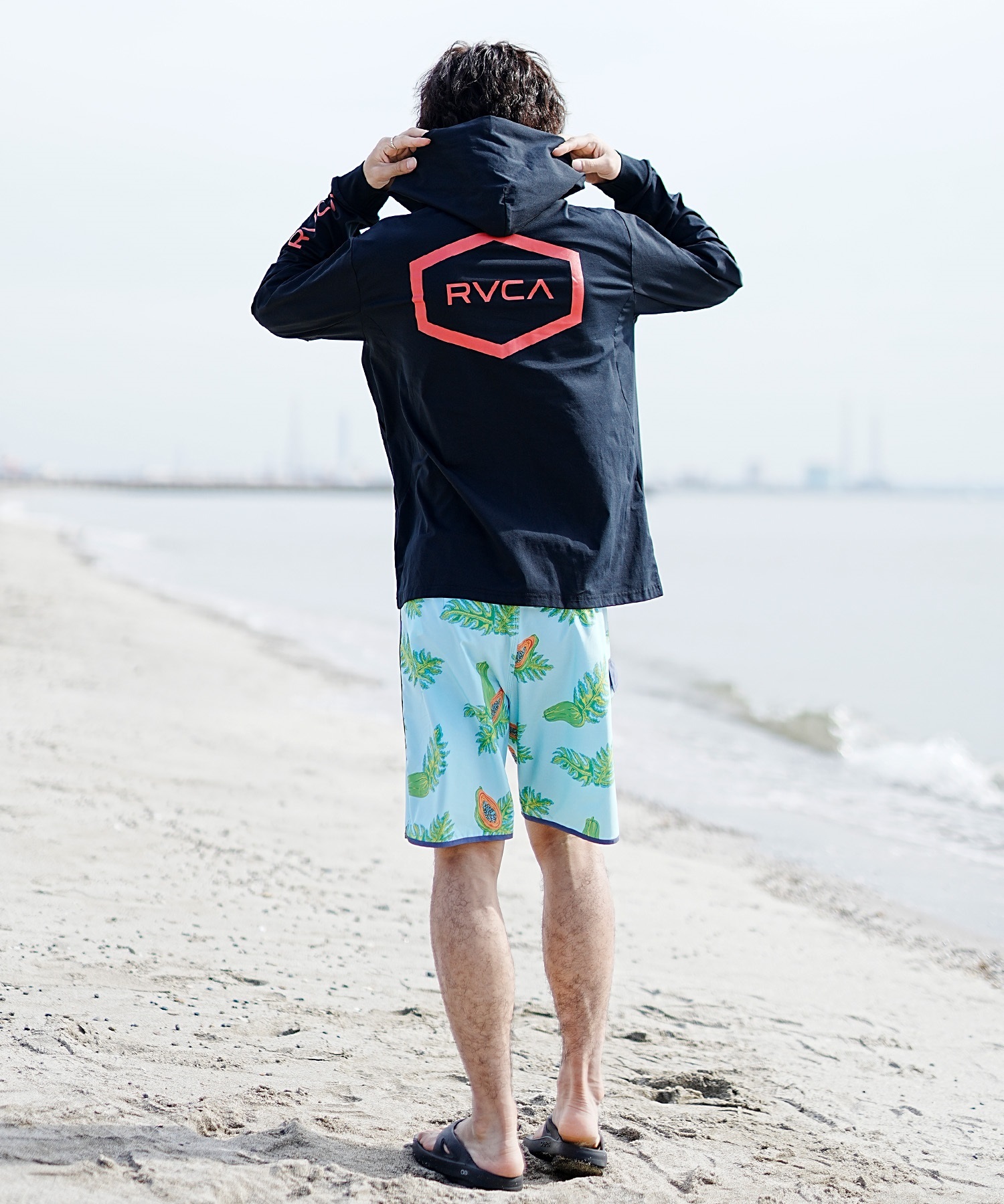 【クーポン対象】RVCA ルーカ メンズ ラッシュガード ユーティリティ 水陸両用パーカー フルジップパーカー BE041-800(WHT-S)