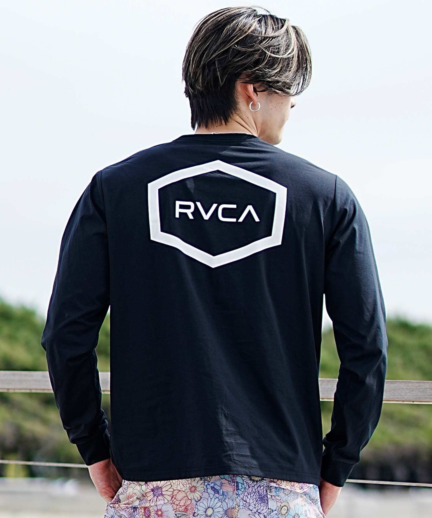 【マトメガイ対象】RVCA ルーカ HEX SURF LS メンズ ラッシュガード 長袖 Tシャツ ロンT 水陸両用 ユーティリティ UVカット BE041-801(BBL-S)