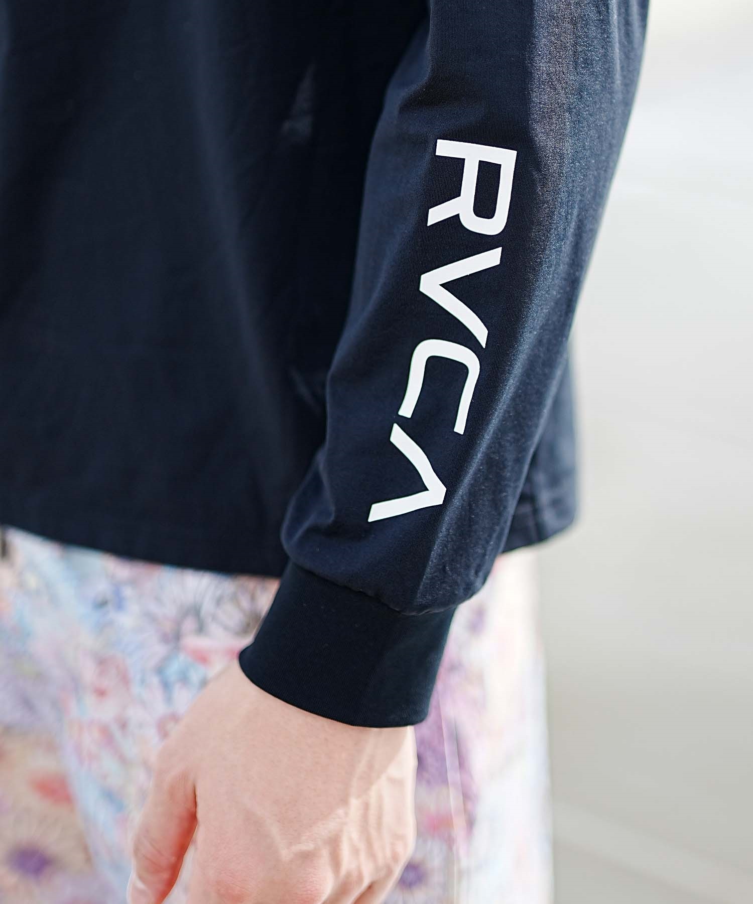 RVCA ルーカ HEX SURF LS メンズ ラッシュガード 長袖 Tシャツ ロンT 水陸両用 ユーティリティ UVカット BE041-801(WHT-S)