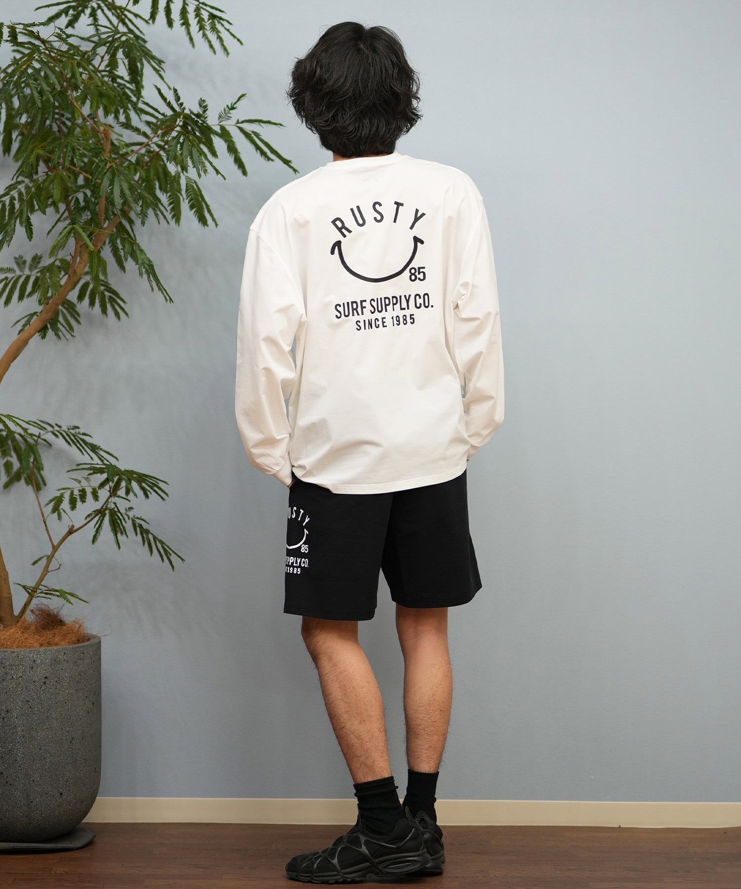 RUSTY ラスティー メンズ ラッシュガード 長袖 Tシャツ ロンT バックプリント ユーティリティ 水陸両用 UVカット 914472(BLK-M)