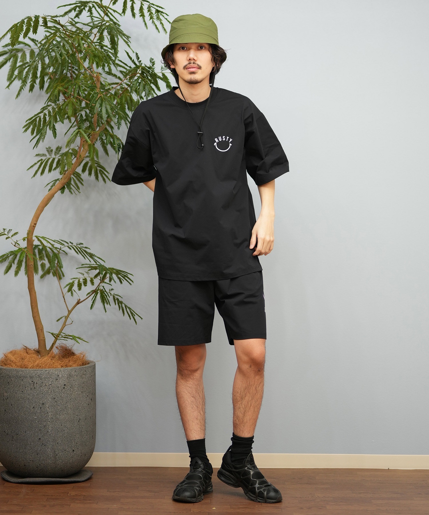 RUSTY ラスティー メンズ ラッシュガード 半袖 Tシャツ バックプリント ユーティリティ 水陸両用 UVカット 914473(BLK-M)