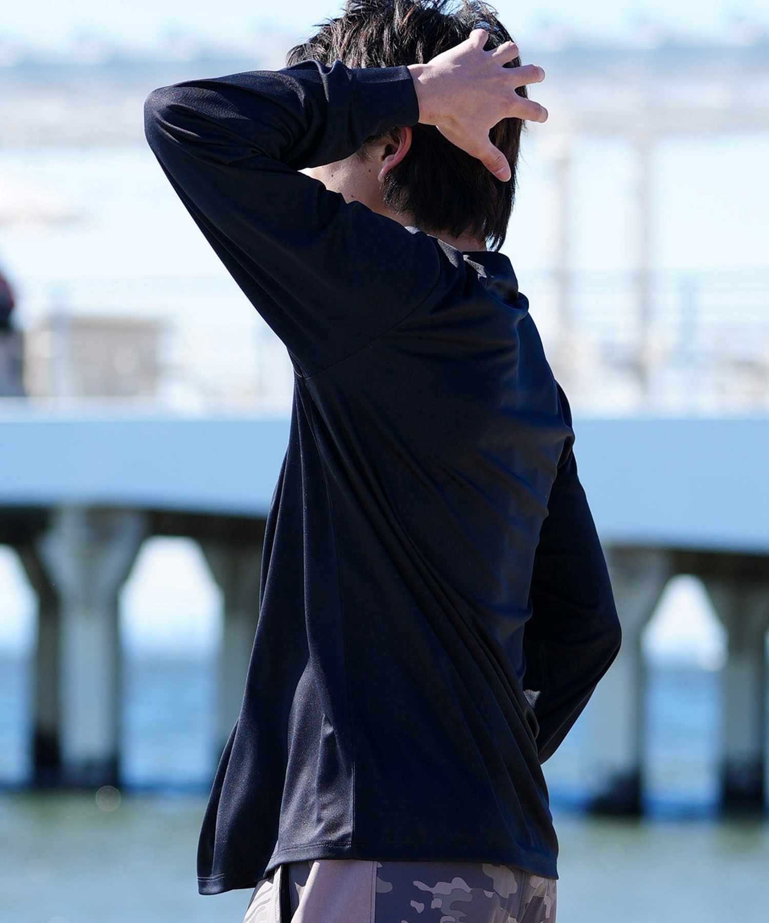 Hurley Kids ハーレー 男の子用 ファッション 子供服 Tシャツ Biting Shark Tee (Big Kids) - Blue Lazer Hurley Kids ハーレー 男の子用 ファッション 子供服 ショートパンツ