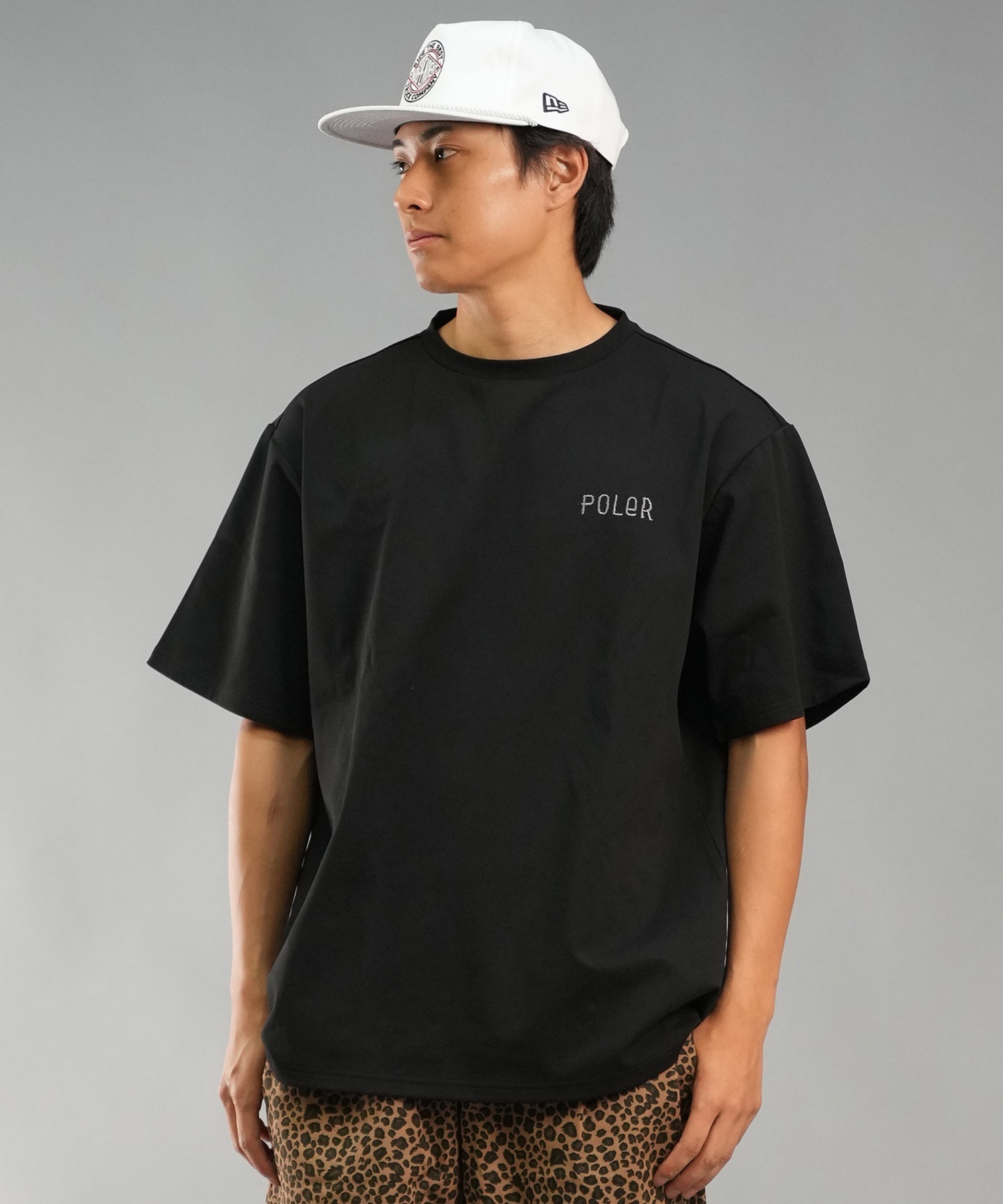 POLER ポーラー メンズ ラッシュガード Tシャツ 半袖 ロゴ バックプリント 水陸両用 ユーティリティ UVカット 249MCV0022 ムラサキスポーツ限定(OLV-M)