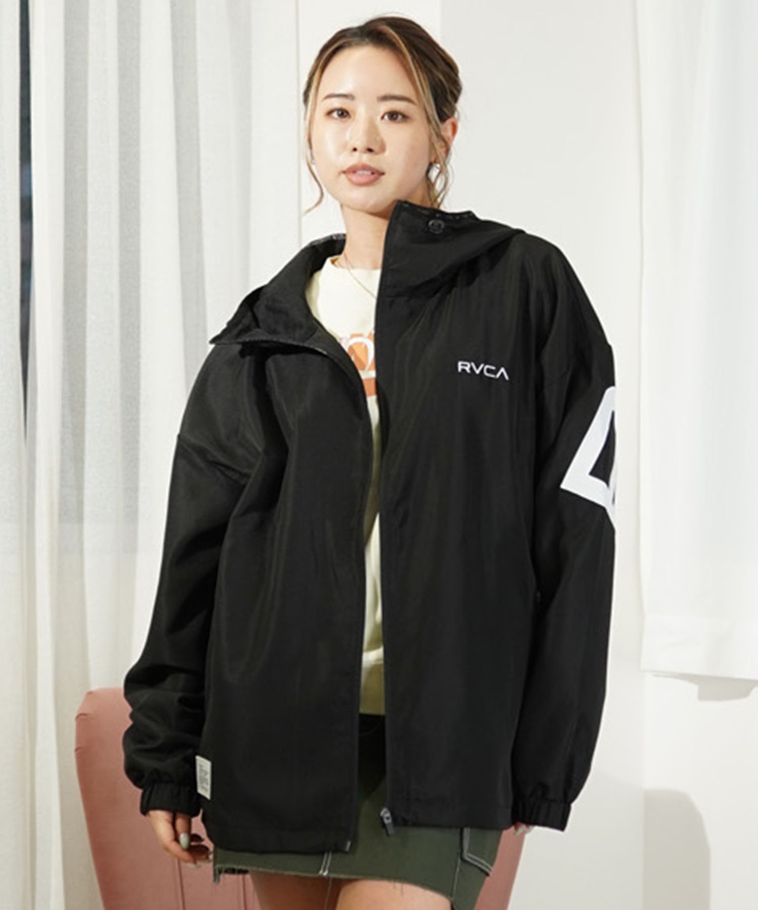 美品  RVCA ルーカ ナイロンジャケット レディース JACKET RVCA FAKE ジャケット・アウター