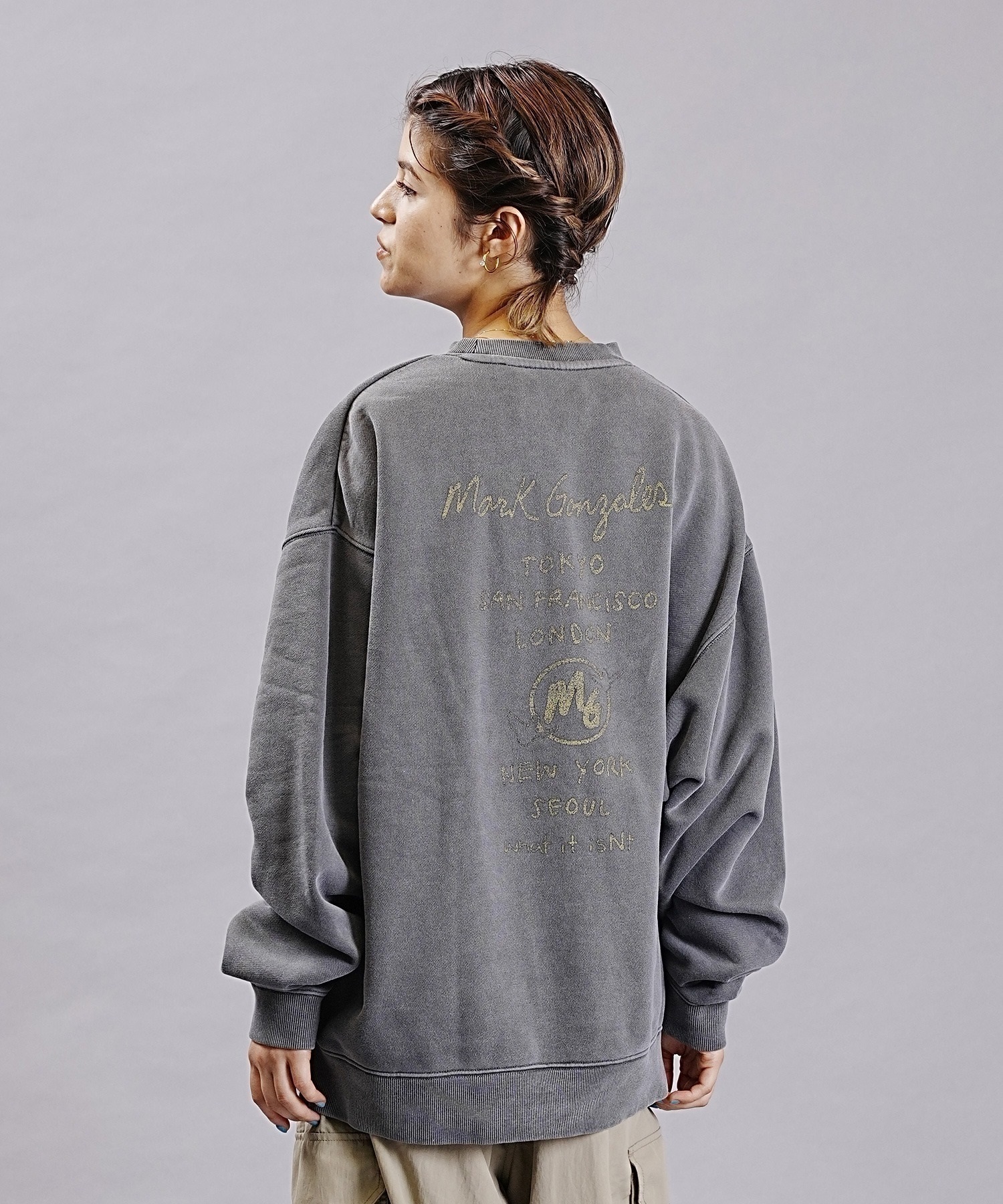 What it isNt ART BY MARKGONZALES/ワット イット イズント
