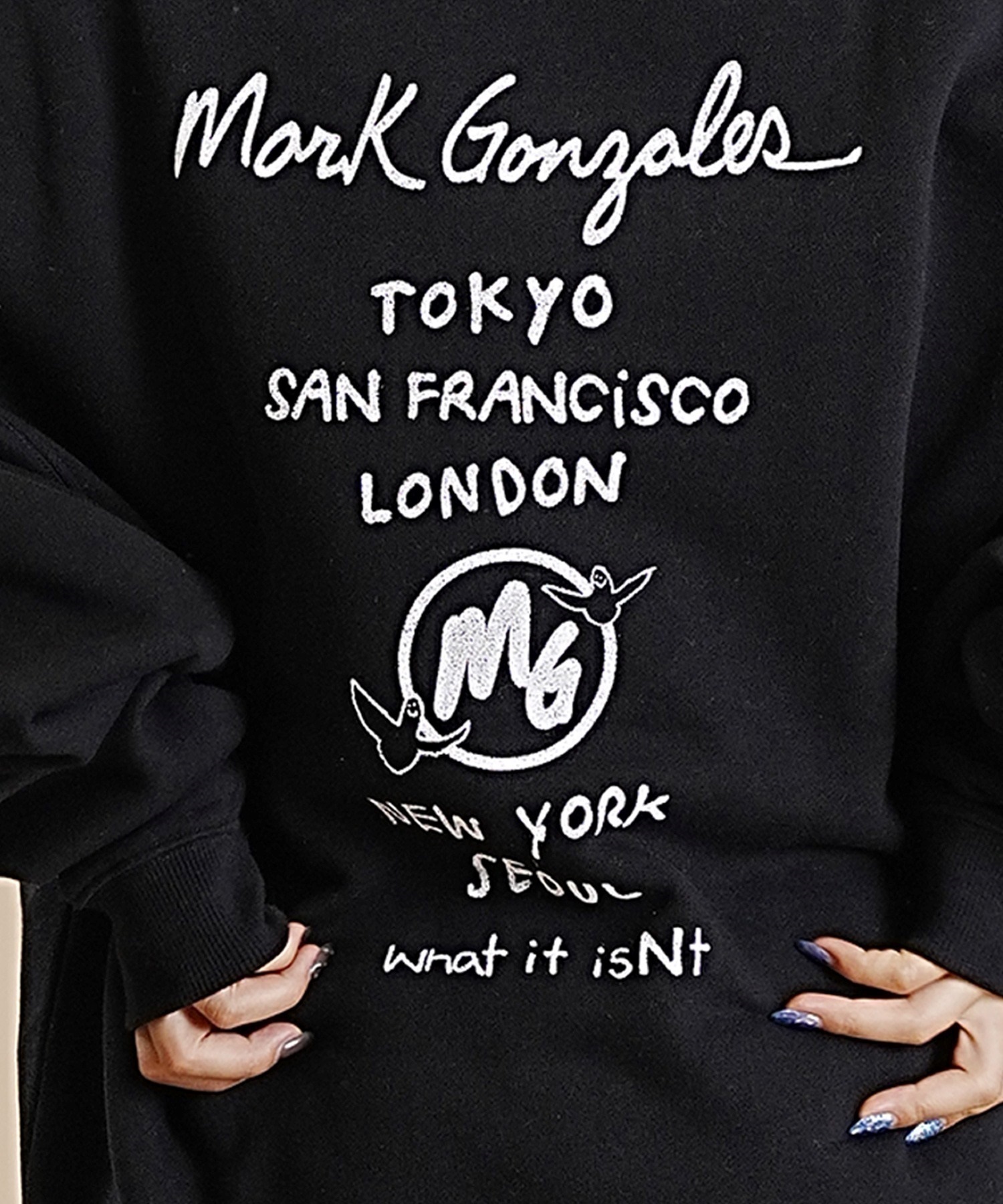 What it isNt ART BY MARKGONZALES/ワット イット イズント マークゴンザレス レディース スウェット DESI 2H7-63579(BLK-FREE)