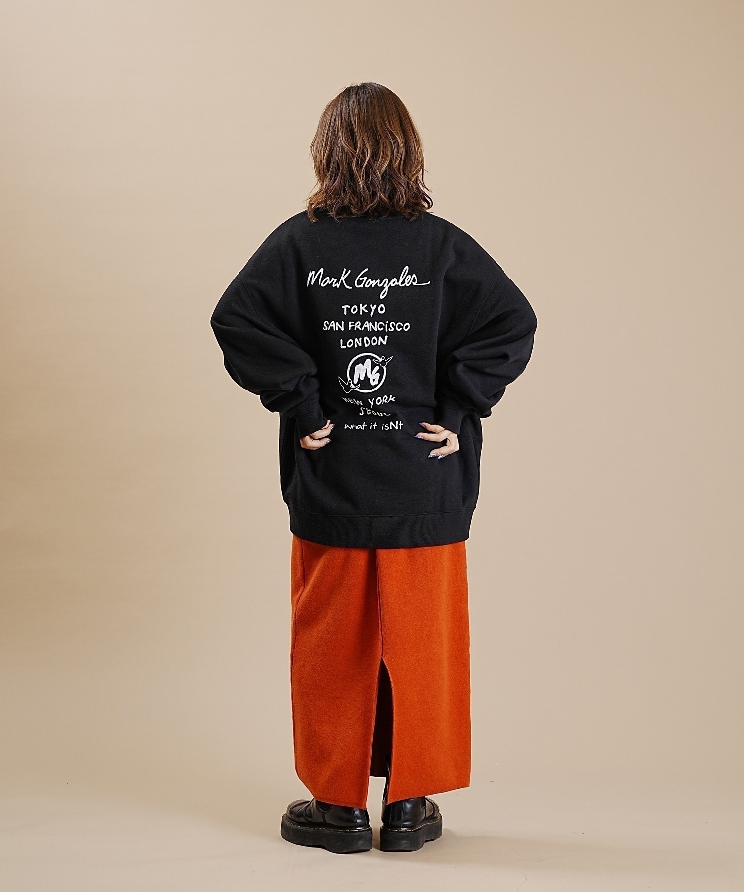 What it isNt ART BY MARKGONZALES/ワット イット イズント マークゴンザレス レディース スウェット DESI 2H7-63579(BLK-FREE)