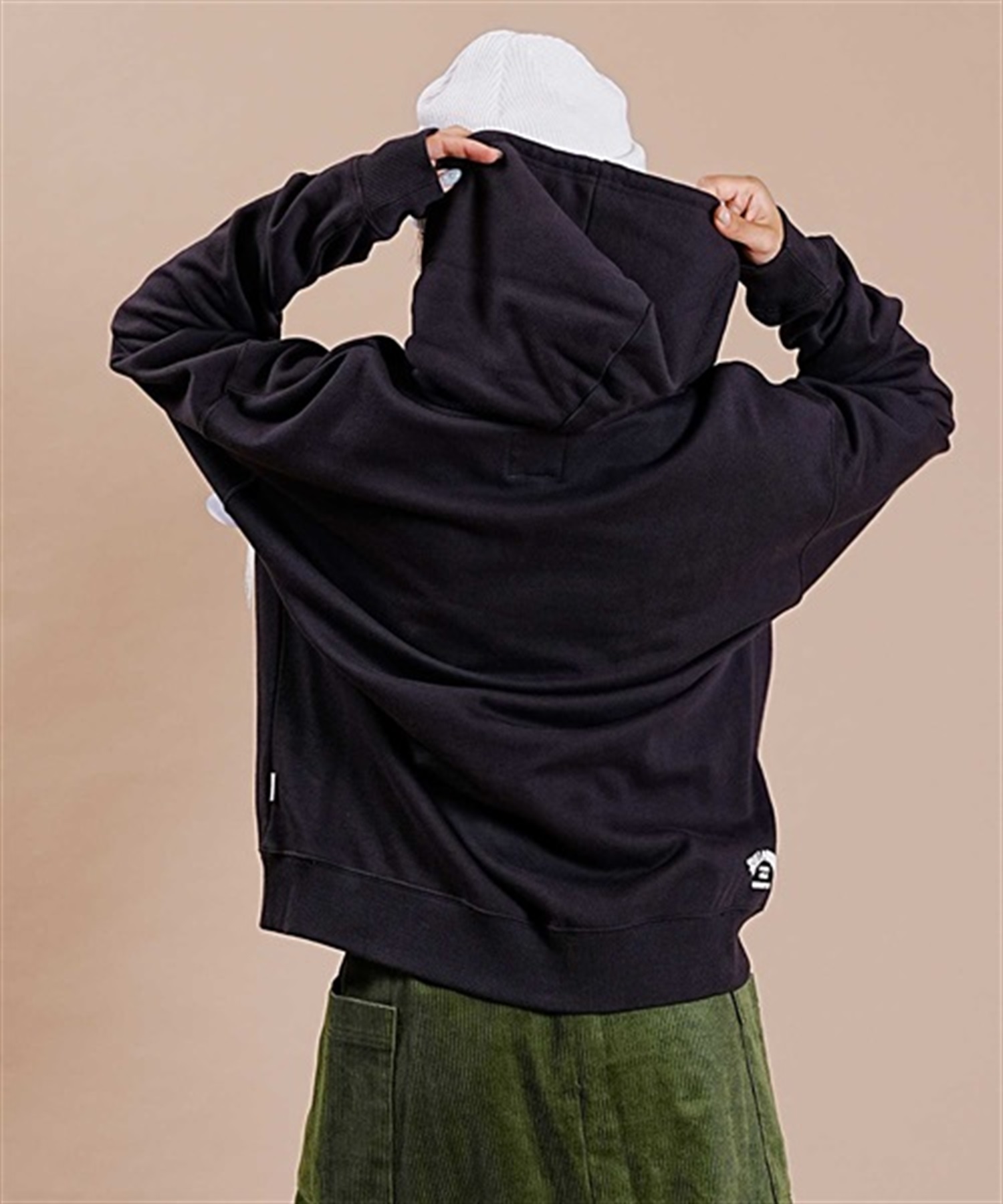ビラボン パーカー レディース TIKI ベース スウェット パーカー BILLABONG BD014037 ブラック 黒 ホワイト 白 トップス フード ビラボン BILLABONG TIKI ベース スウェット パーカー BD014037