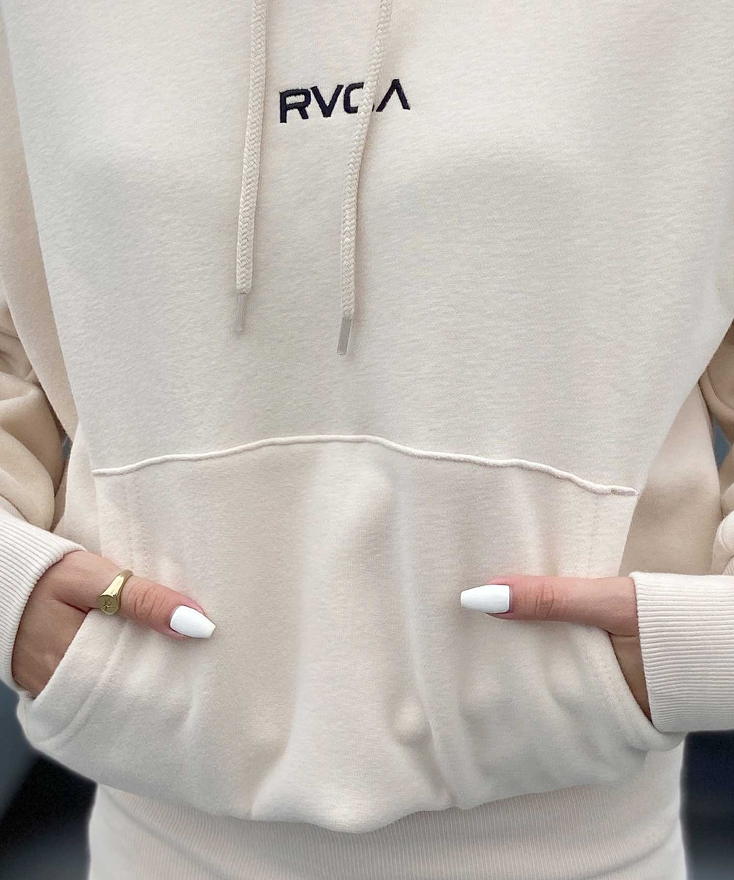 RVCA/ルーカ ワンピース ミニスカート フード付き 中厚手 BD044-505