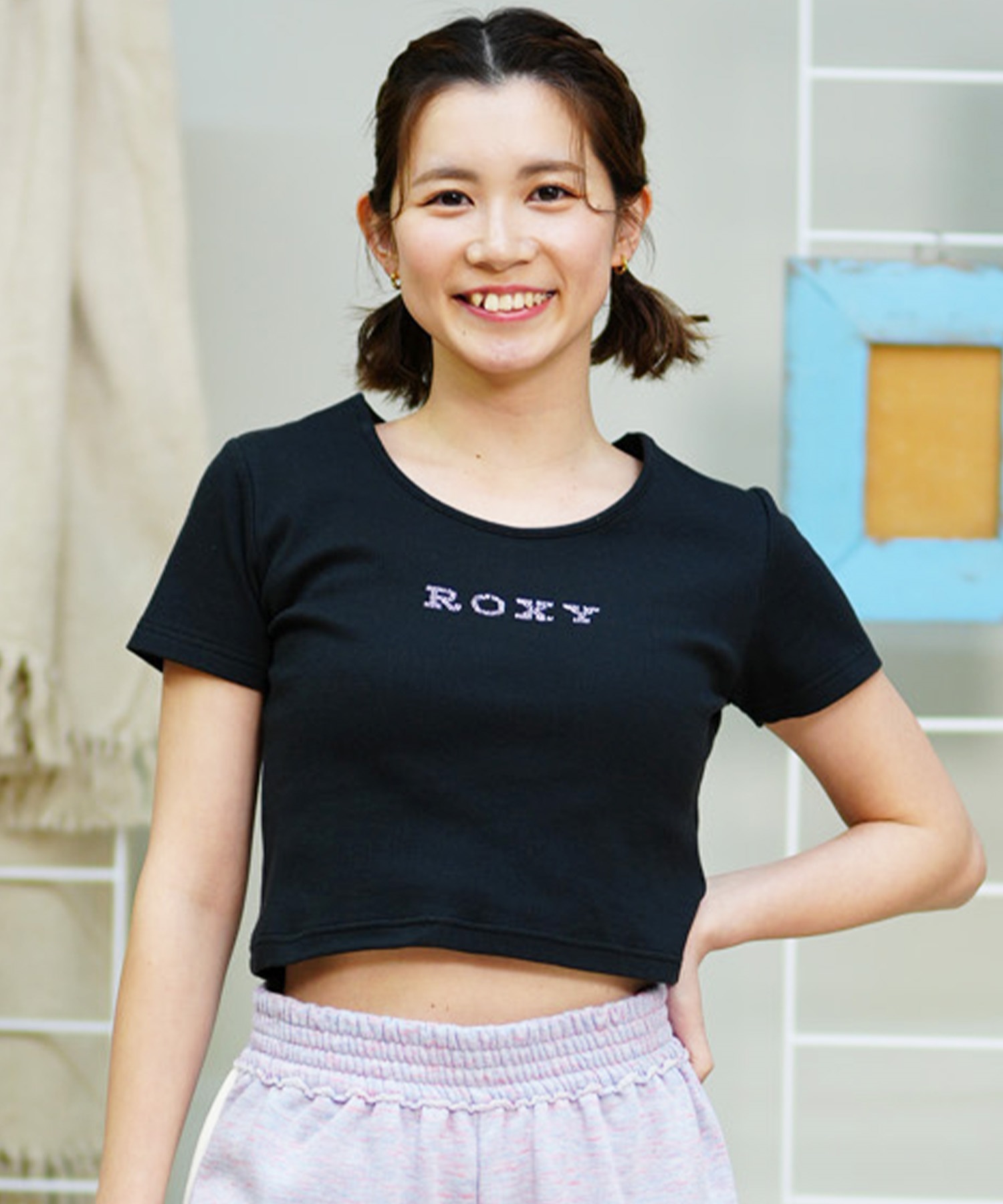 【クーポン対象】ROXY ロキシー レディース 半袖 Tシャツ クルーネック ショート丈 クロップ ミニ チビ RST242613T(BLK-M)