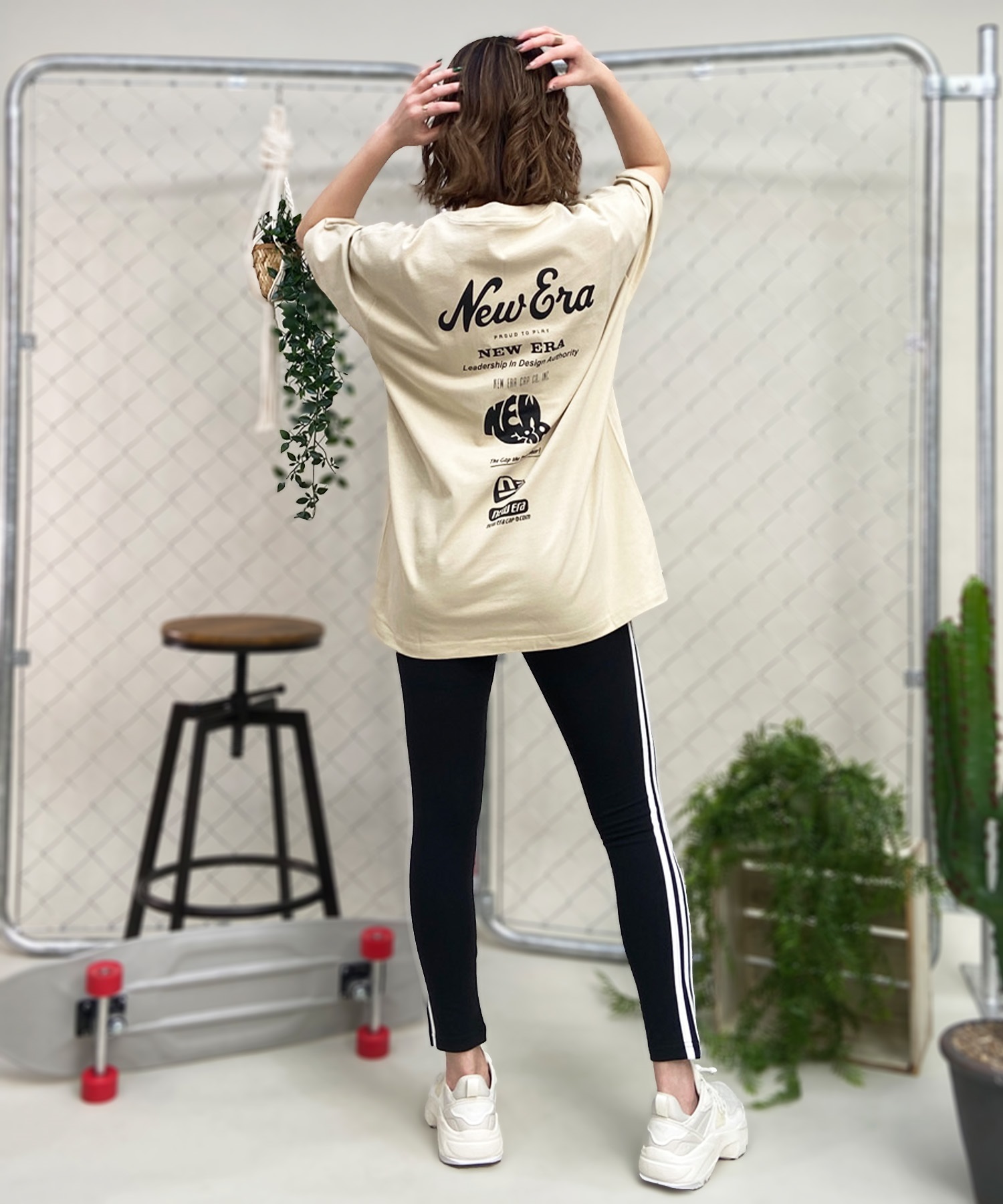 NEW ERA ニューエラ レディース 半袖 Tシャツ バックプリント NEW ERA ニューエラ レディース 半袖 Tシャツ バックプリント