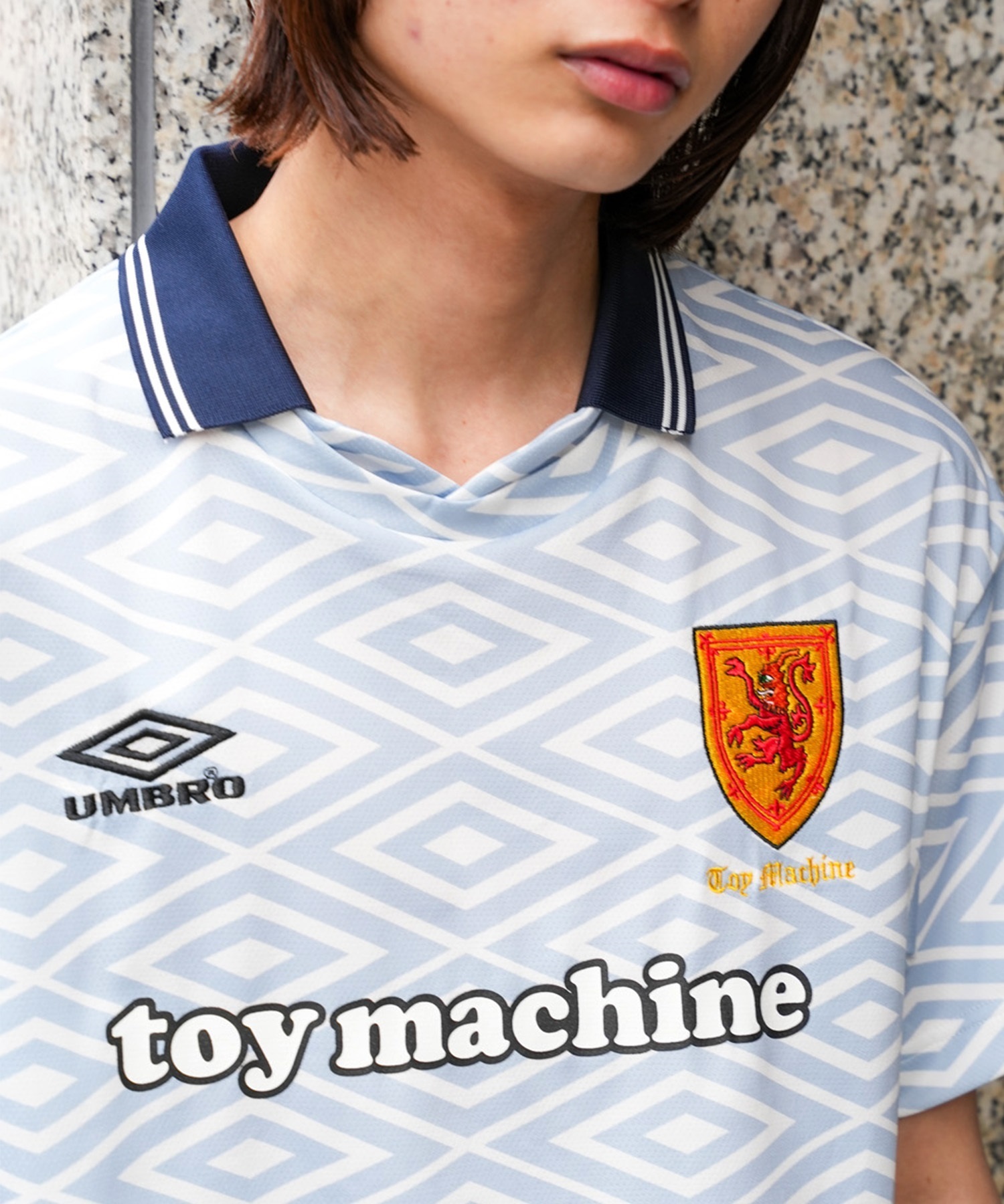 【ムラサキスポーツ限定】UMBRO アンブロ × TOY MACHINE トイマシーン コラボ メンズ ゲームシャツ ポロシャツ 80571300(01WH-M)