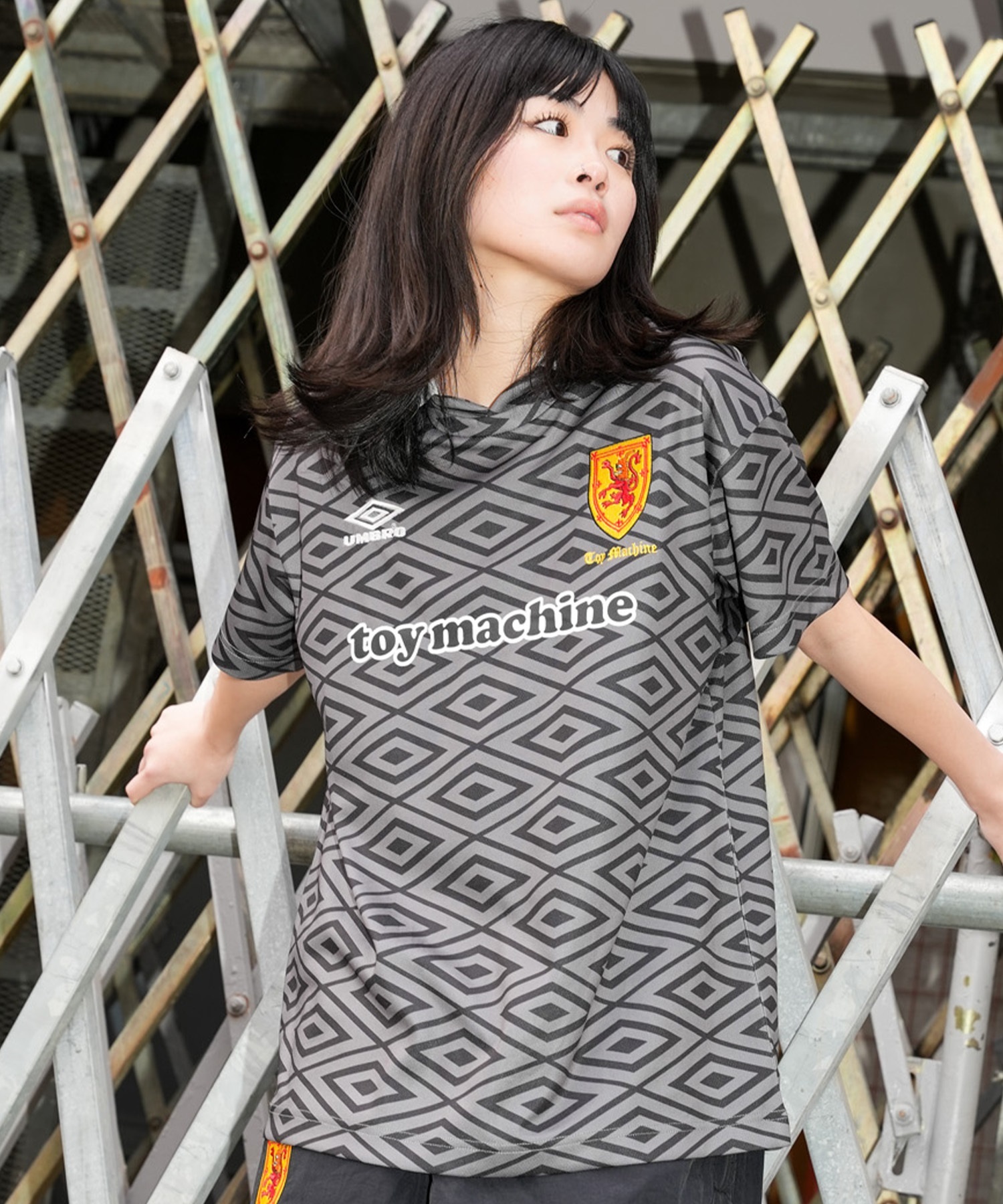 【ムラサキスポーツ限定】UMBRO アンブロ × TOY MACHINE トイマシーン コラボ レディース ゲームシャツ ポロシャツ 80571600(80BK-S)