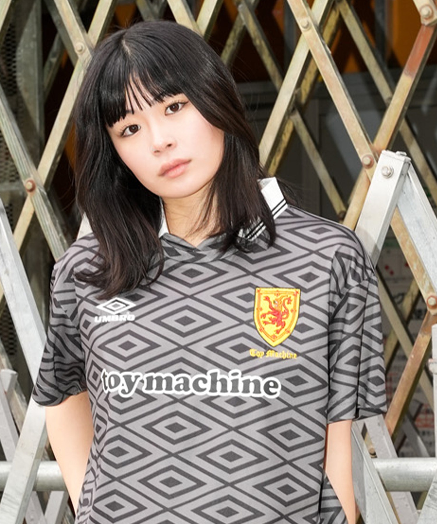 【ムラサキスポーツ限定】UMBRO アンブロ × TOY MACHINE トイマシーン コラボ レディース ゲームシャツ ポロシャツ 80571600(01WH-S)