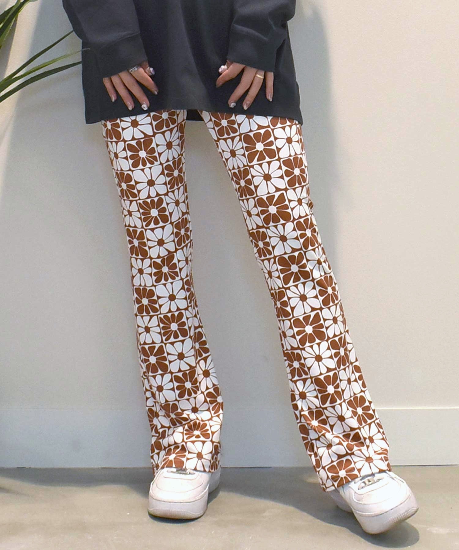 新品♪BILLABONG☆ベージュ総柄パンツ BILLABONG パンツ レディース FREE FALL PRINT ロングパンツ