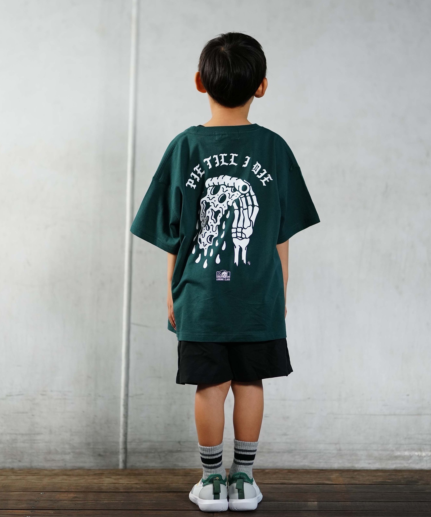 【ムラサキスポーツ限定】 LURKING CLASS ラーキングクラス PIE TIL I DIE TEE キッズ 半袖 Tシャツ ST24STM03K(BLACK-130cm)