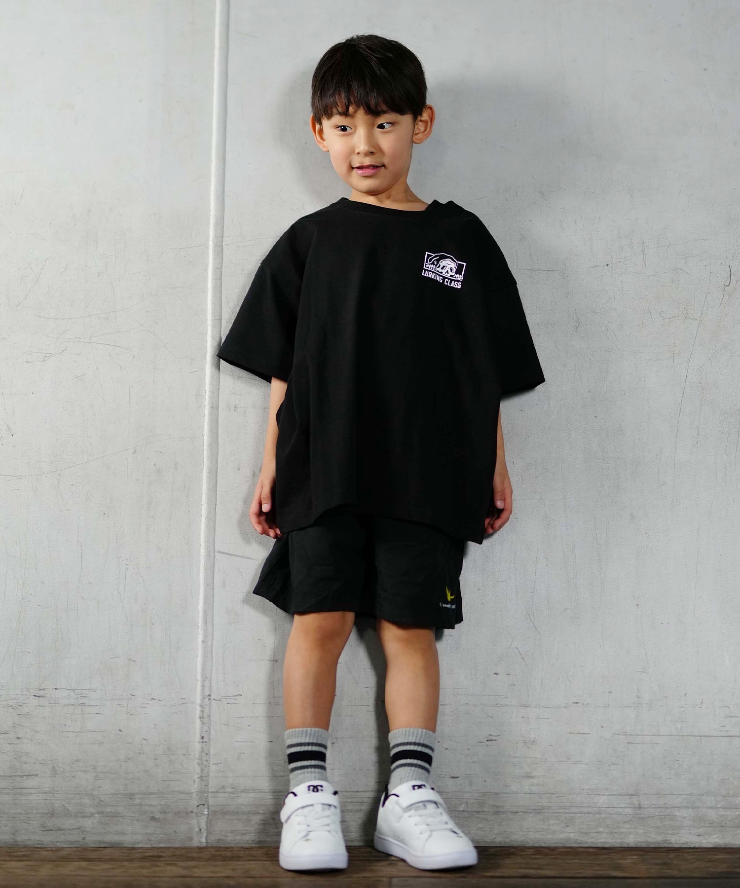 【ムラサキスポーツ限定】 LURKING CLASS ラーキングクラス BASIC LOGO TEE キッズ 半袖 Tシャツ ST24STM01K(ORG-130cm)