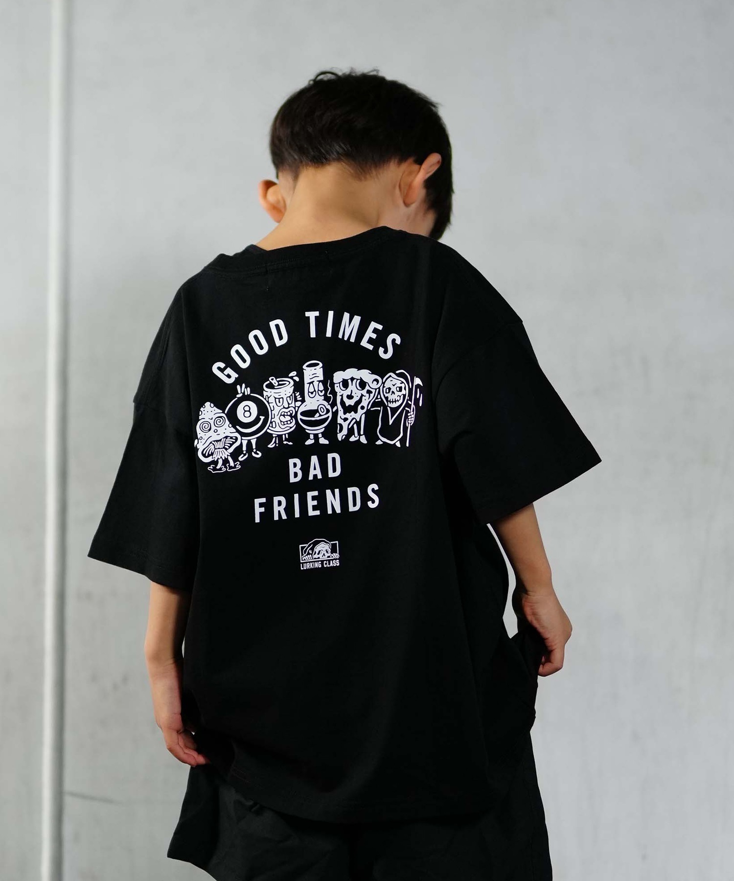 【ムラサキスポーツ限定】 LURKING CLASS ラーキングクラス GOOD TIME 2 TEE キッズ 半袖 Tシャツ ST24STM02K(FGN-130cm)