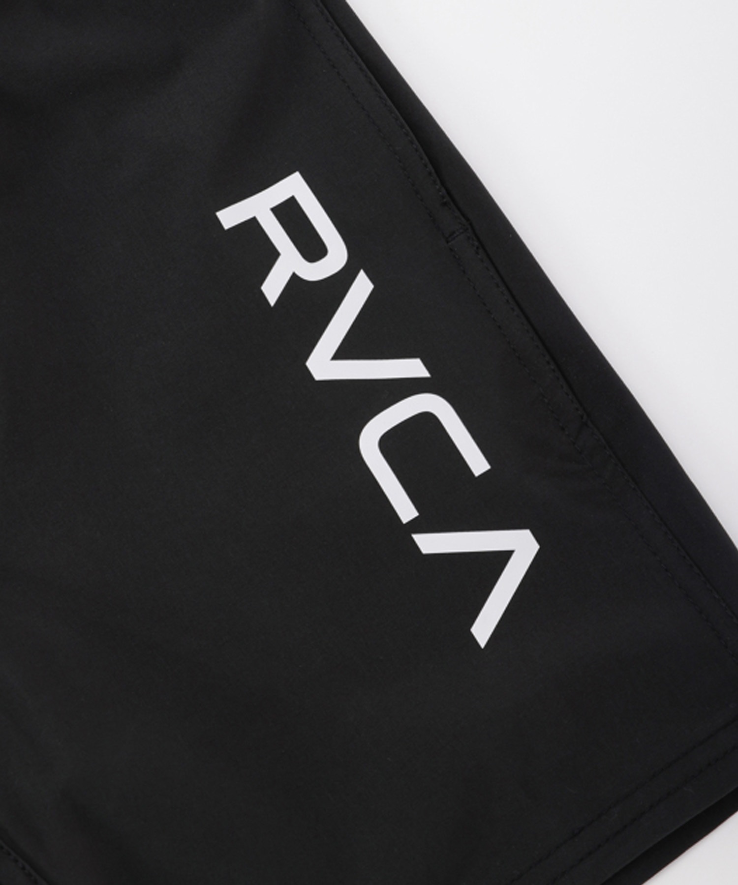 【クーポン対象】RVCA ルーカ キッズ ショーツ 海パン 水着 ボードショーツ サーフトランクス ユーティリティ 水陸両用 親子コーデ BE045-526(GNB0-130cm)