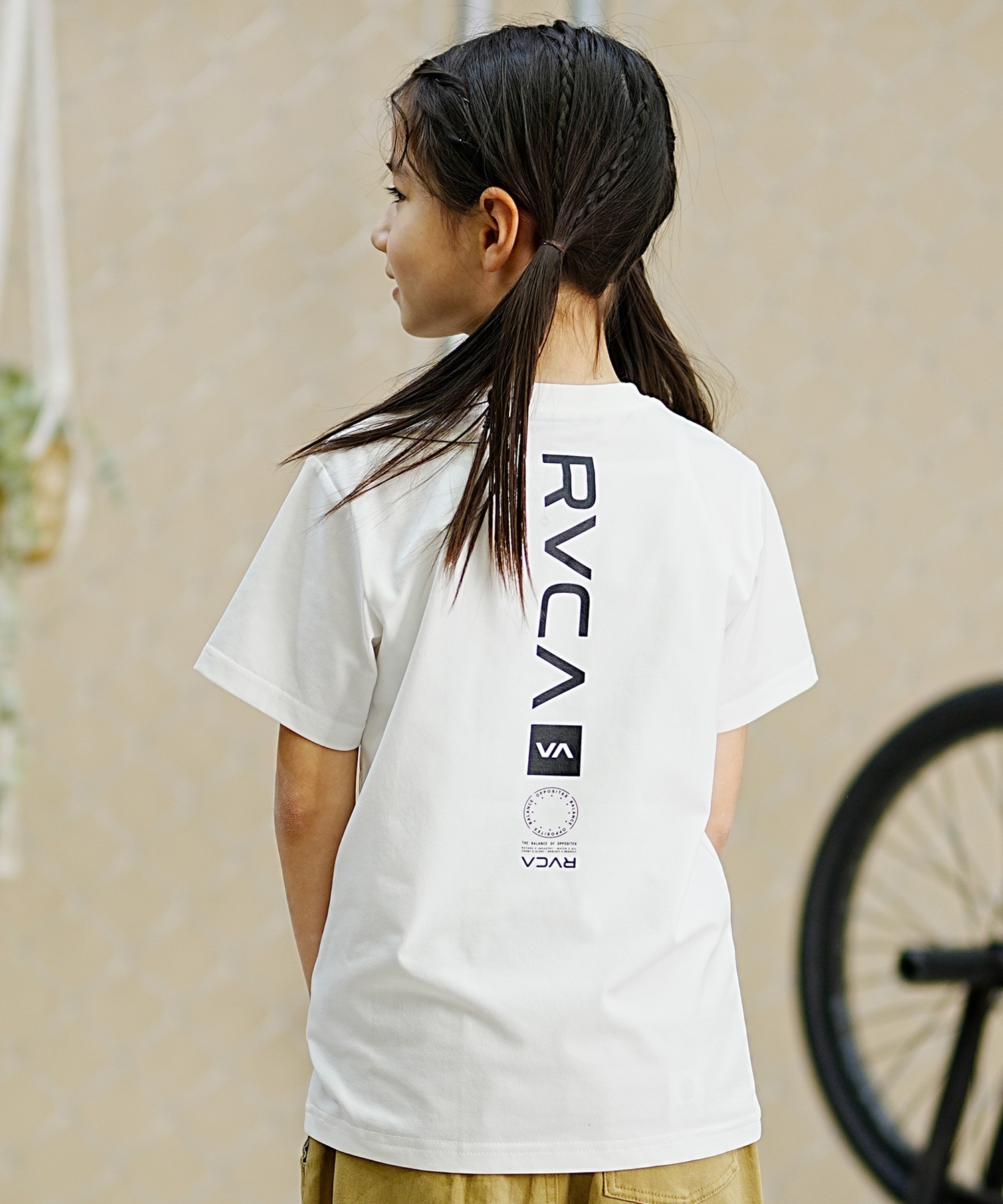 【クーポン対象】RVCA ルーカ キッズ ラッシュガード Tシャツ 半袖 バックプリント ユーティリティ 水陸両用 UVカット BE045-804(BLK-130cm)