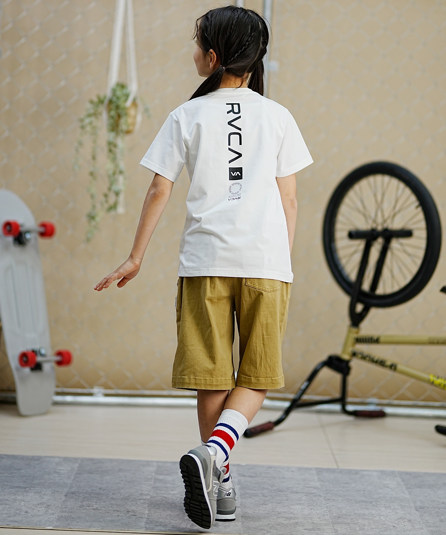 RVCA ルーカ キッズ ラッシュガード Tシャツ 半袖 バックプリント ユーティリティ 水陸両用 UVカット BE045-804(BLK-130cm)