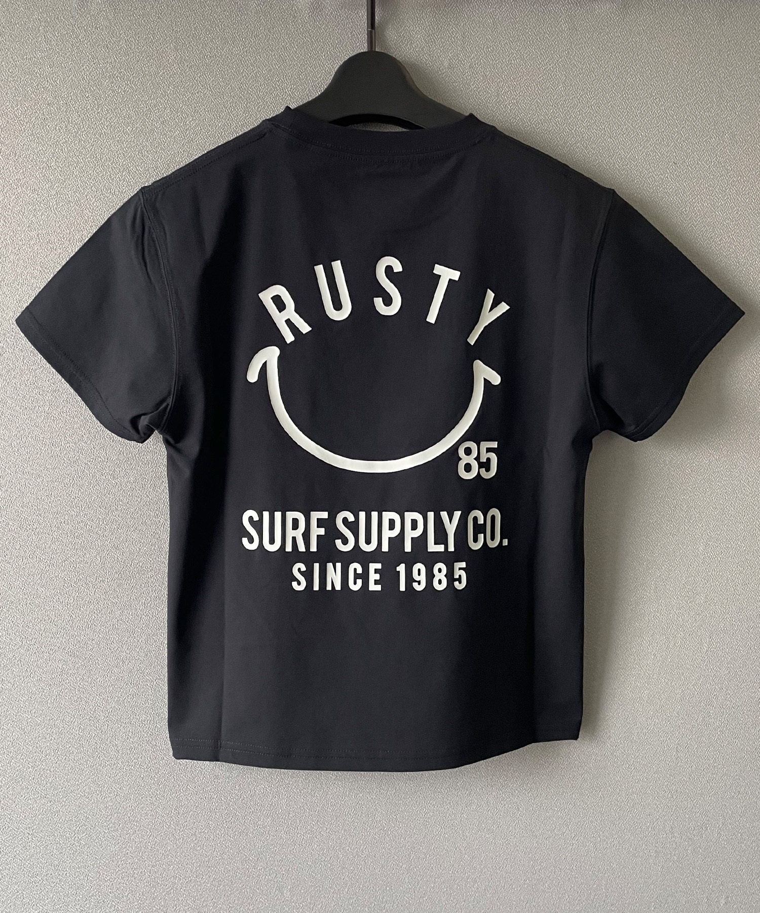 RUSTY ラスティー ラッシュガード キッズ 半袖 Tシャツ バックプリント UVカット 964465(WHT-130cm)