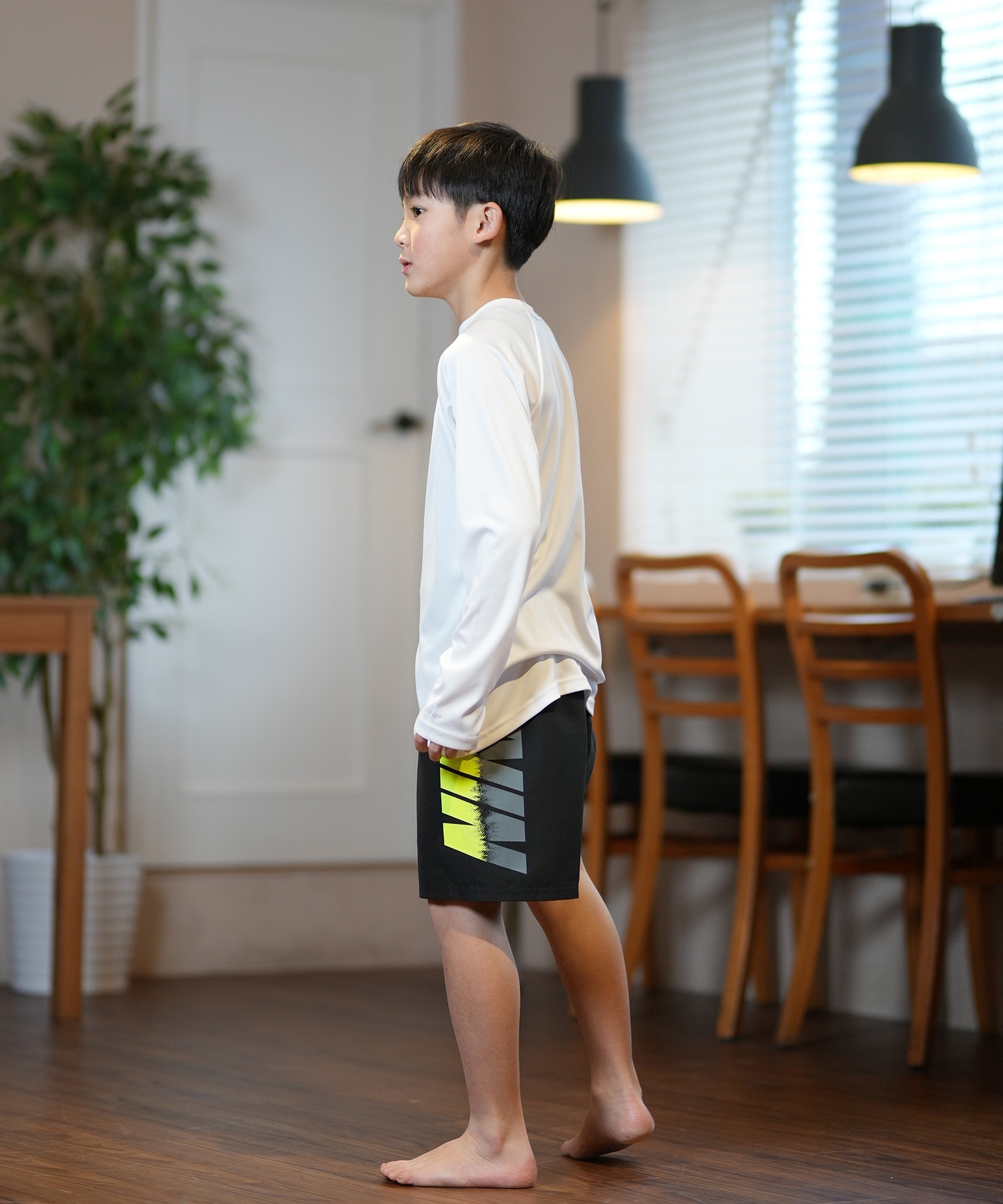 NIKE ナイキ キッズ ラッシュガード 長袖 ソリッド ロングスリーブ